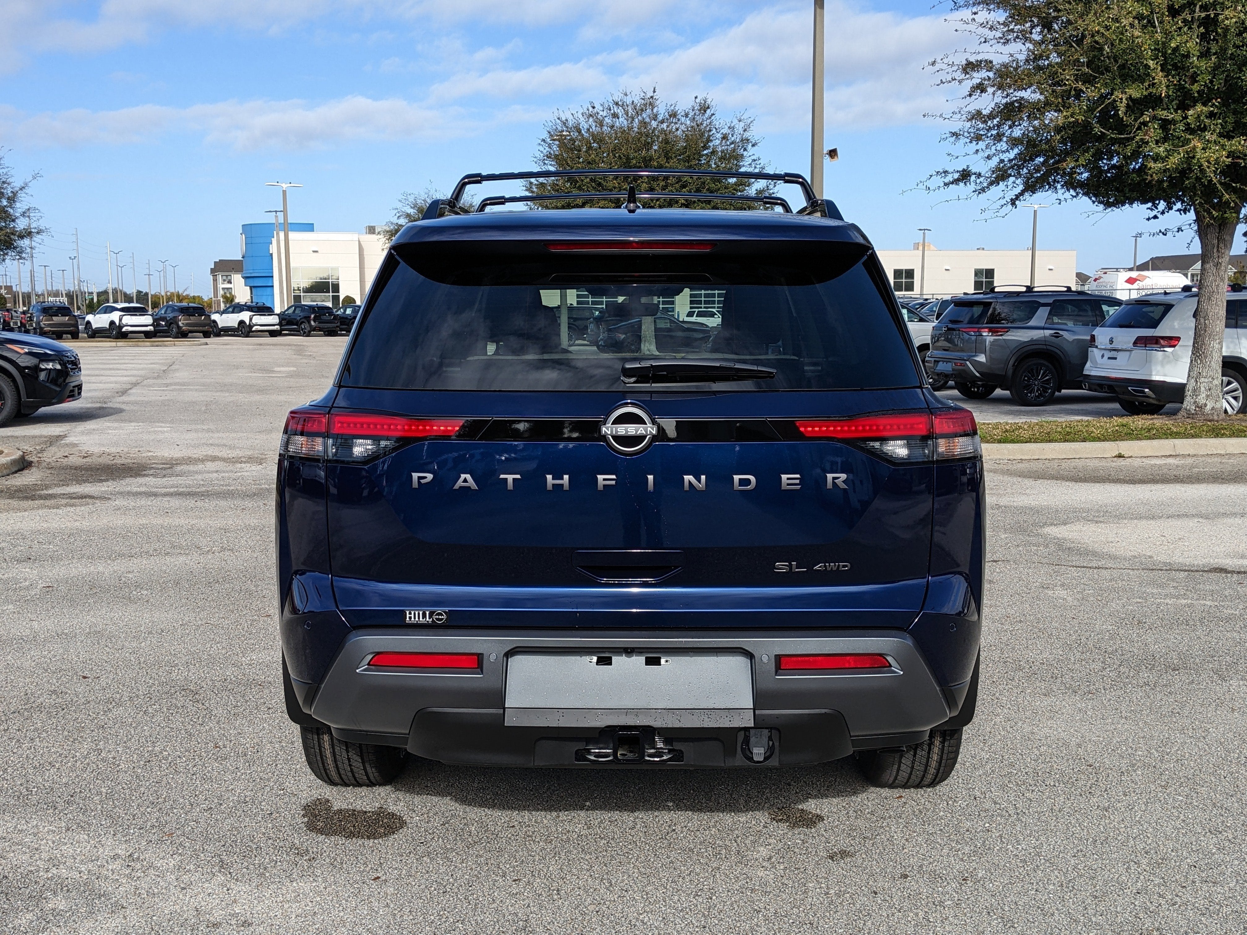 2026 Nissan Pathfinder SL