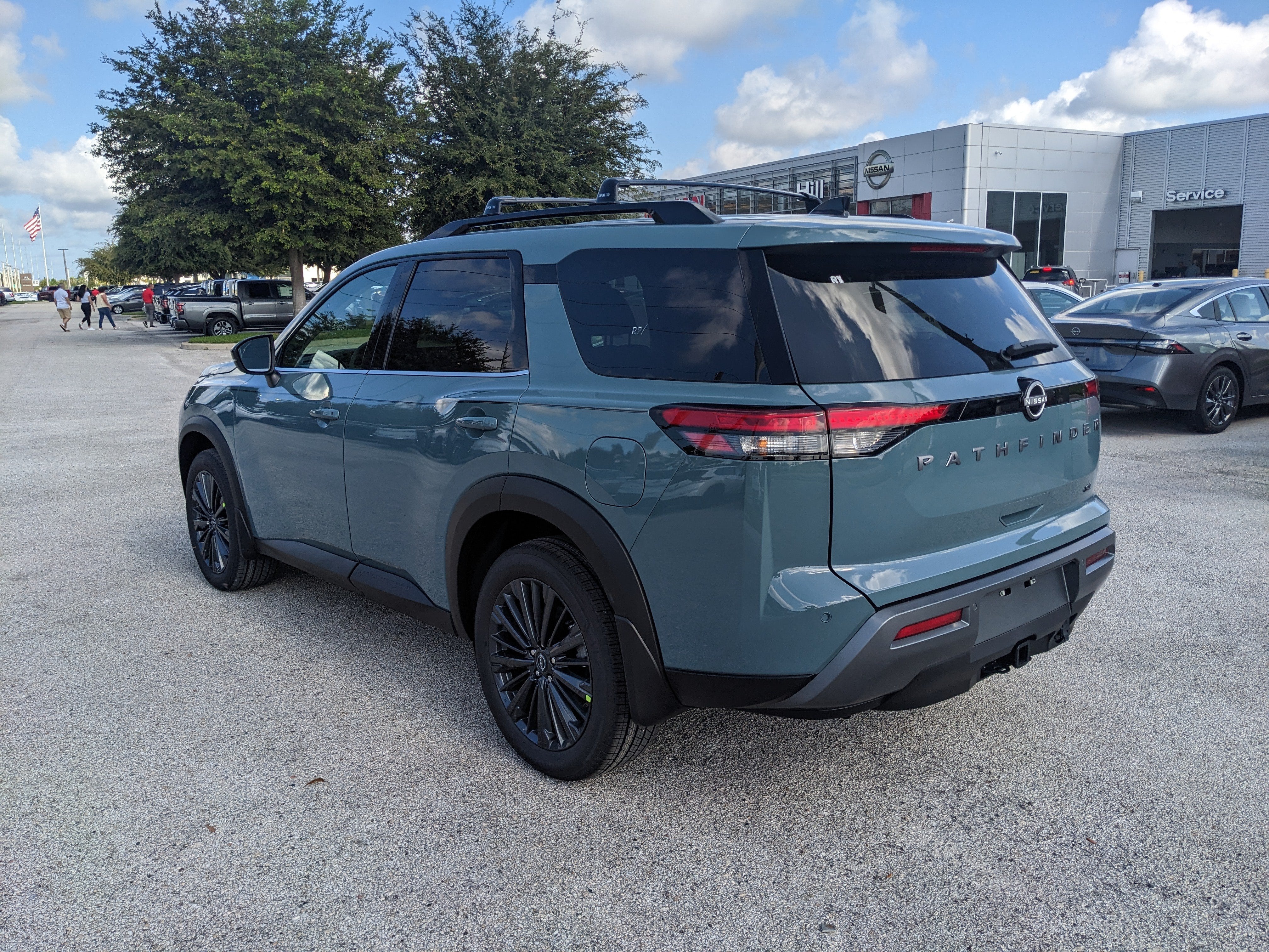2026 Nissan Pathfinder SL