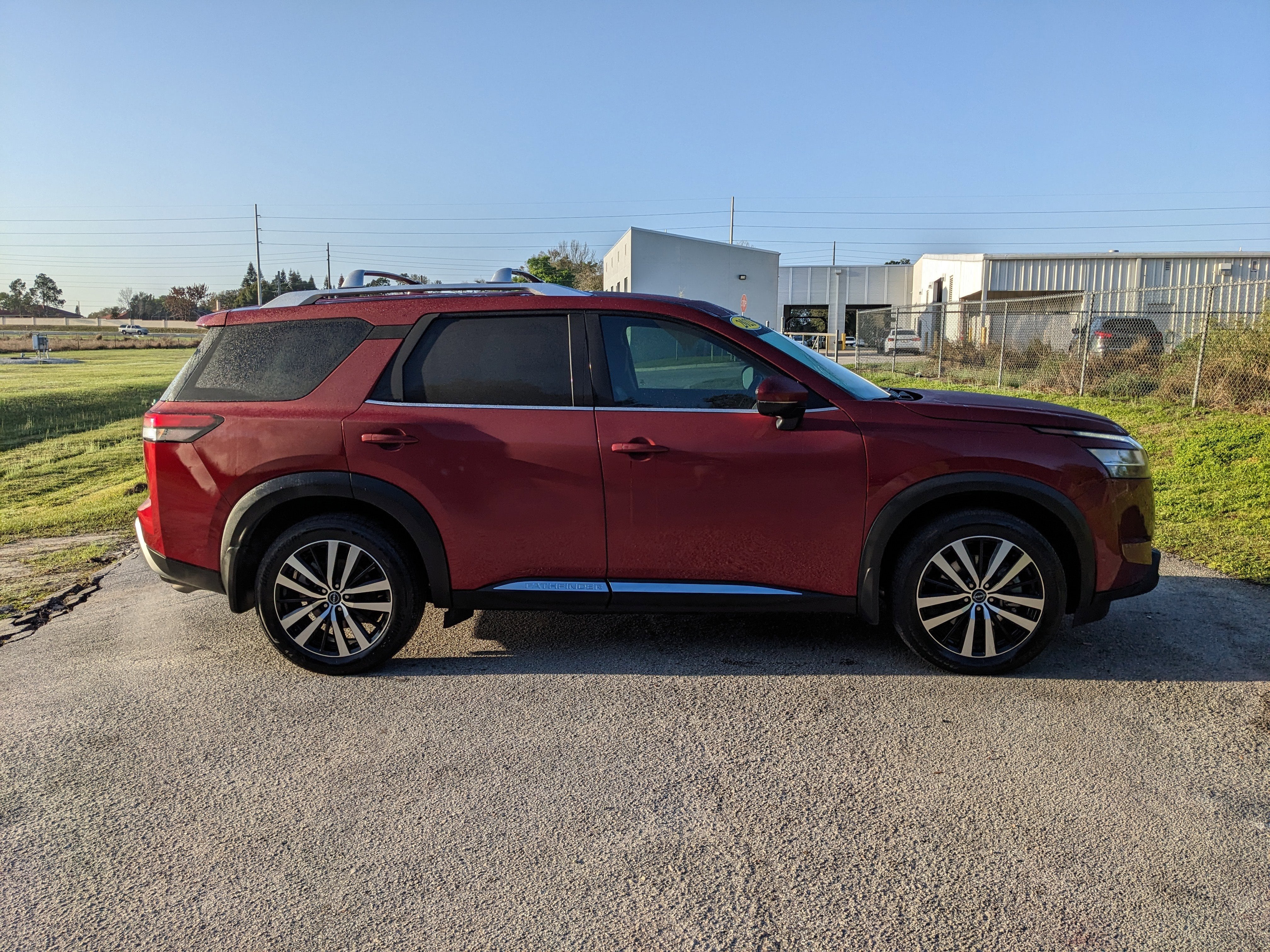 2023 Nissan Pathfinder Platinum