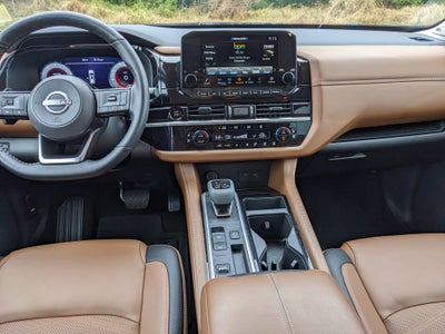 2025 Nissan Pathfinder Platinum