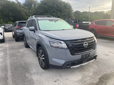 2024 Nissan Pathfinder Platinum