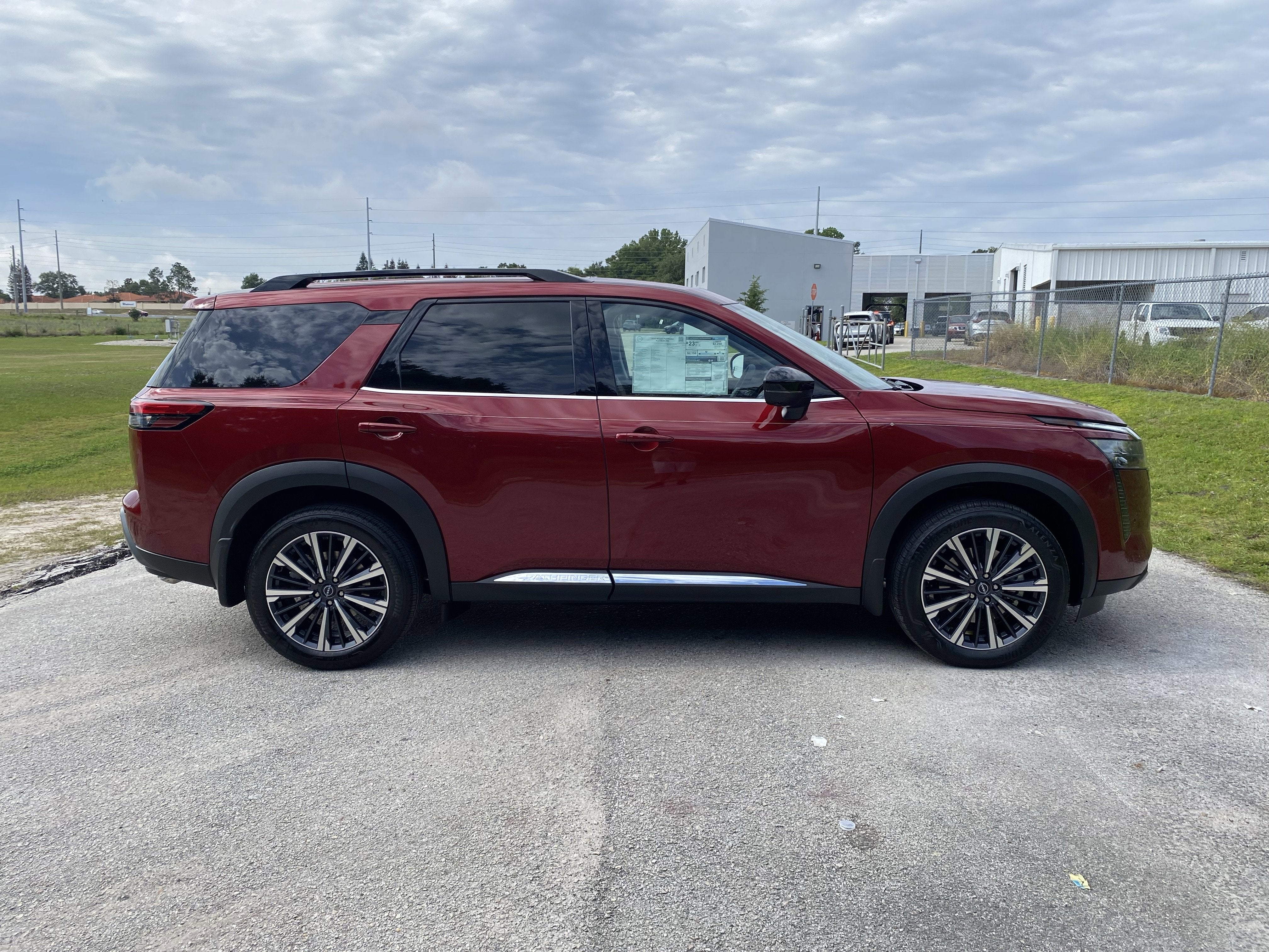 2026 Nissan Pathfinder Platinum