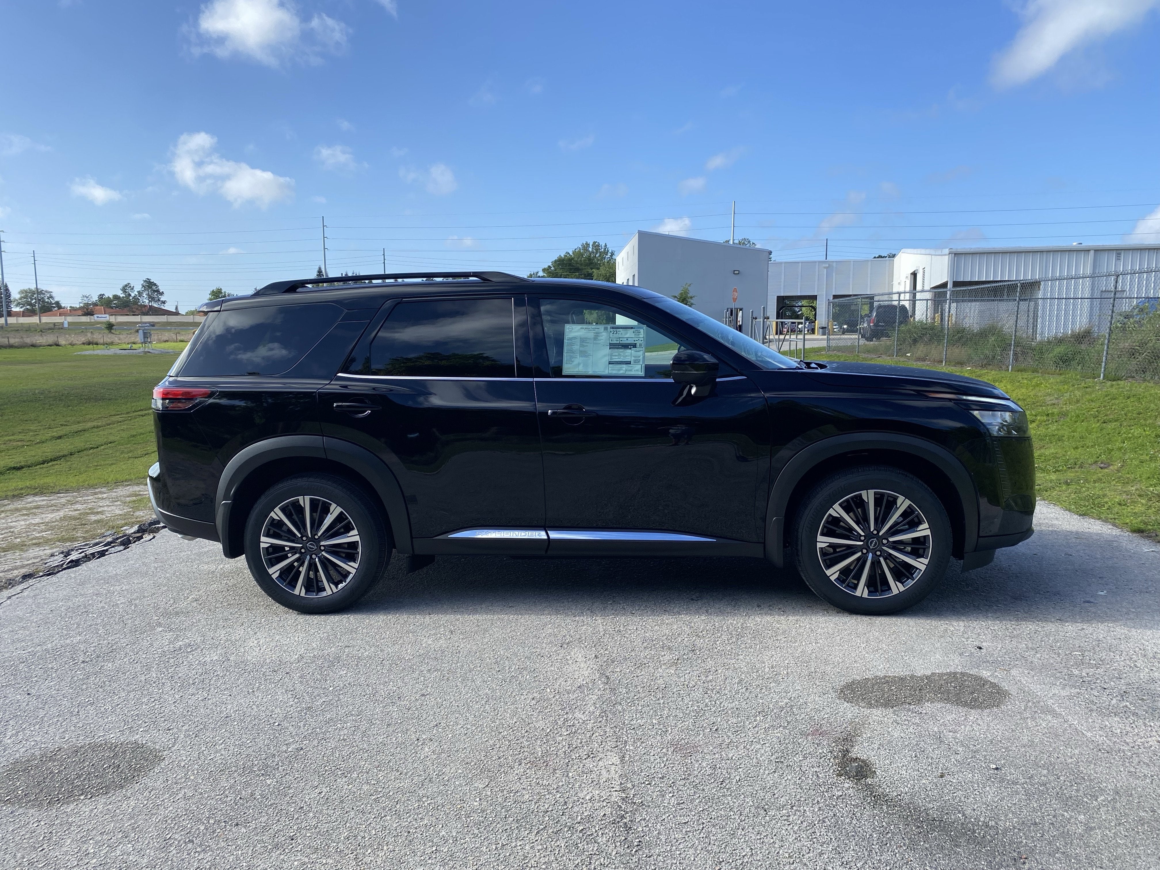 2026 Nissan Pathfinder Platinum