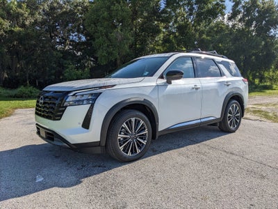 2026 Nissan Pathfinder Platinum