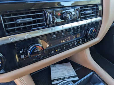 2026 Nissan Pathfinder Platinum