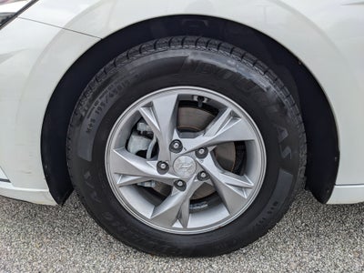 2021 Hyundai Elantra SE