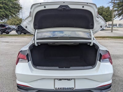 2021 Hyundai Elantra SE