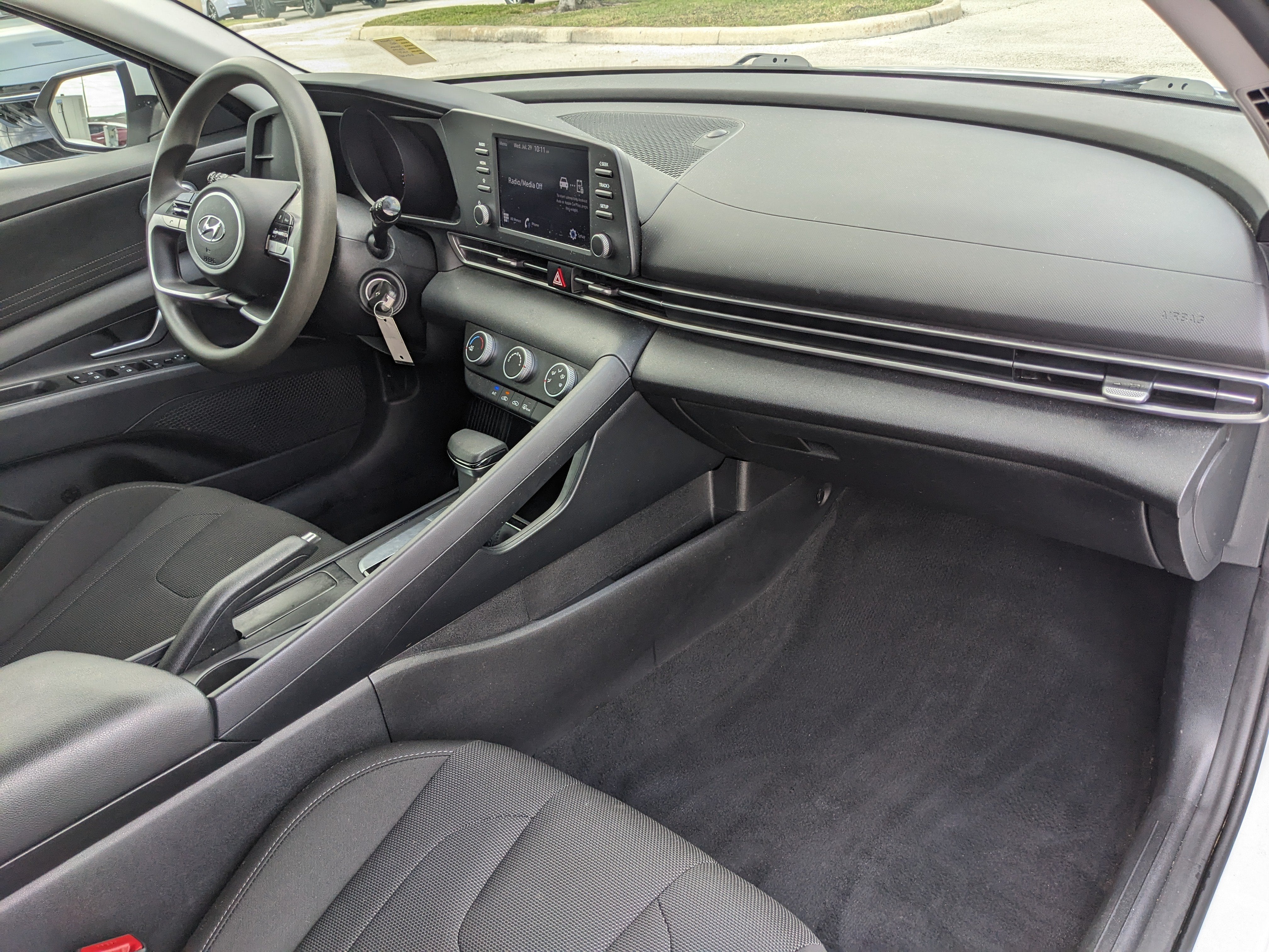 2021 Hyundai Elantra SE