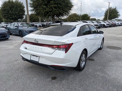 2021 Hyundai Elantra SE