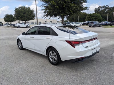 2021 Hyundai Elantra SE