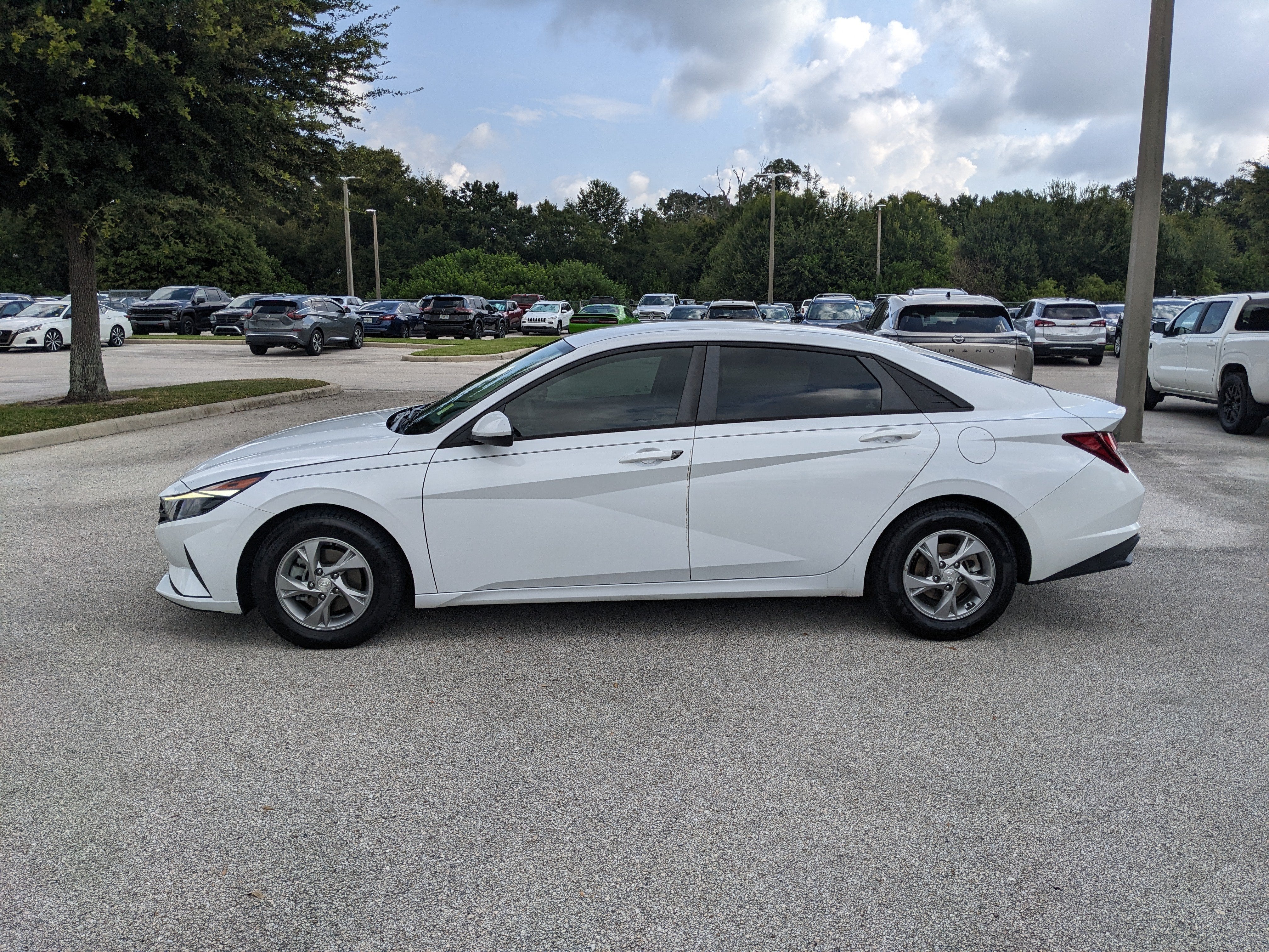 2021 Hyundai Elantra SE