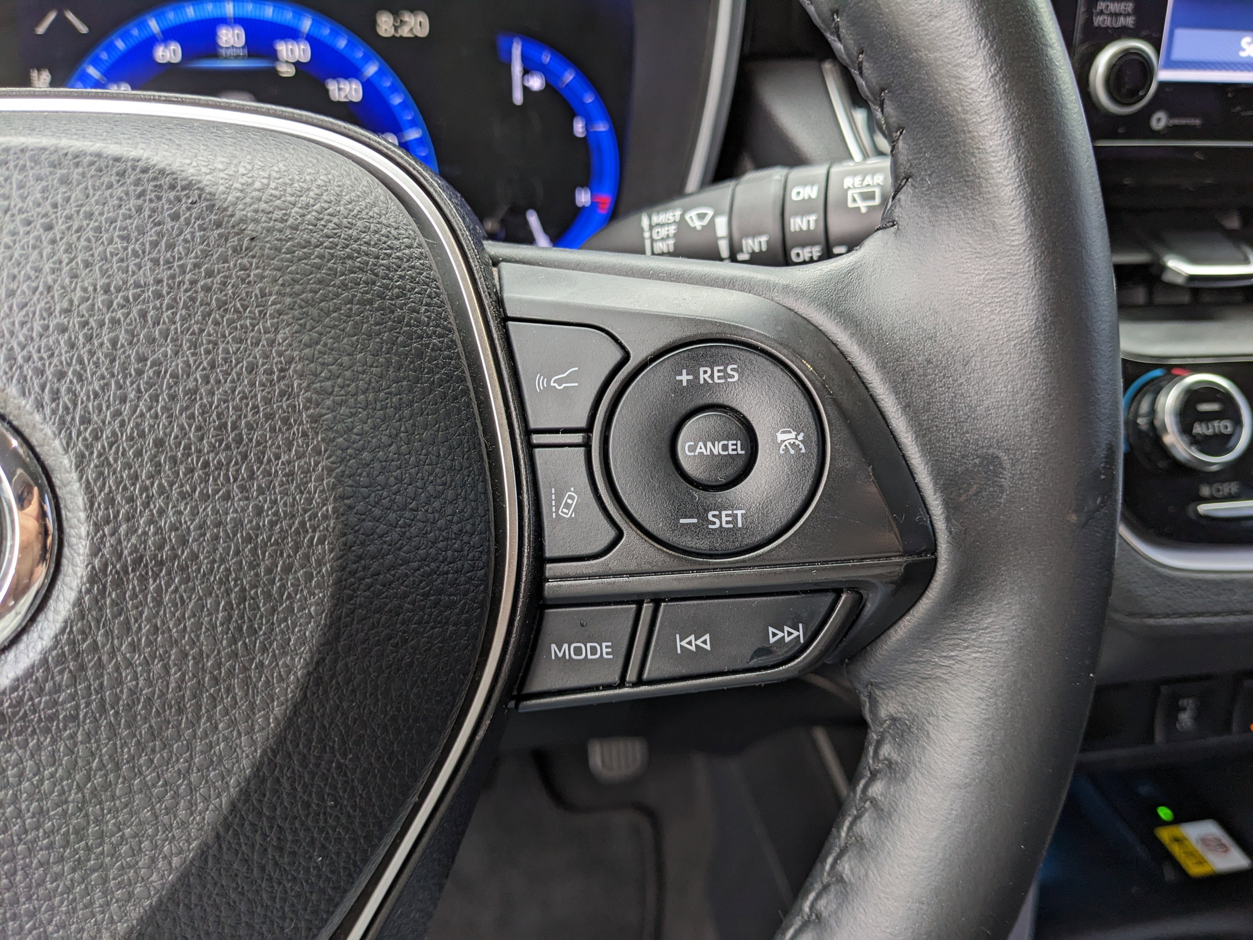 2022 Toyota Corolla Cross XLE