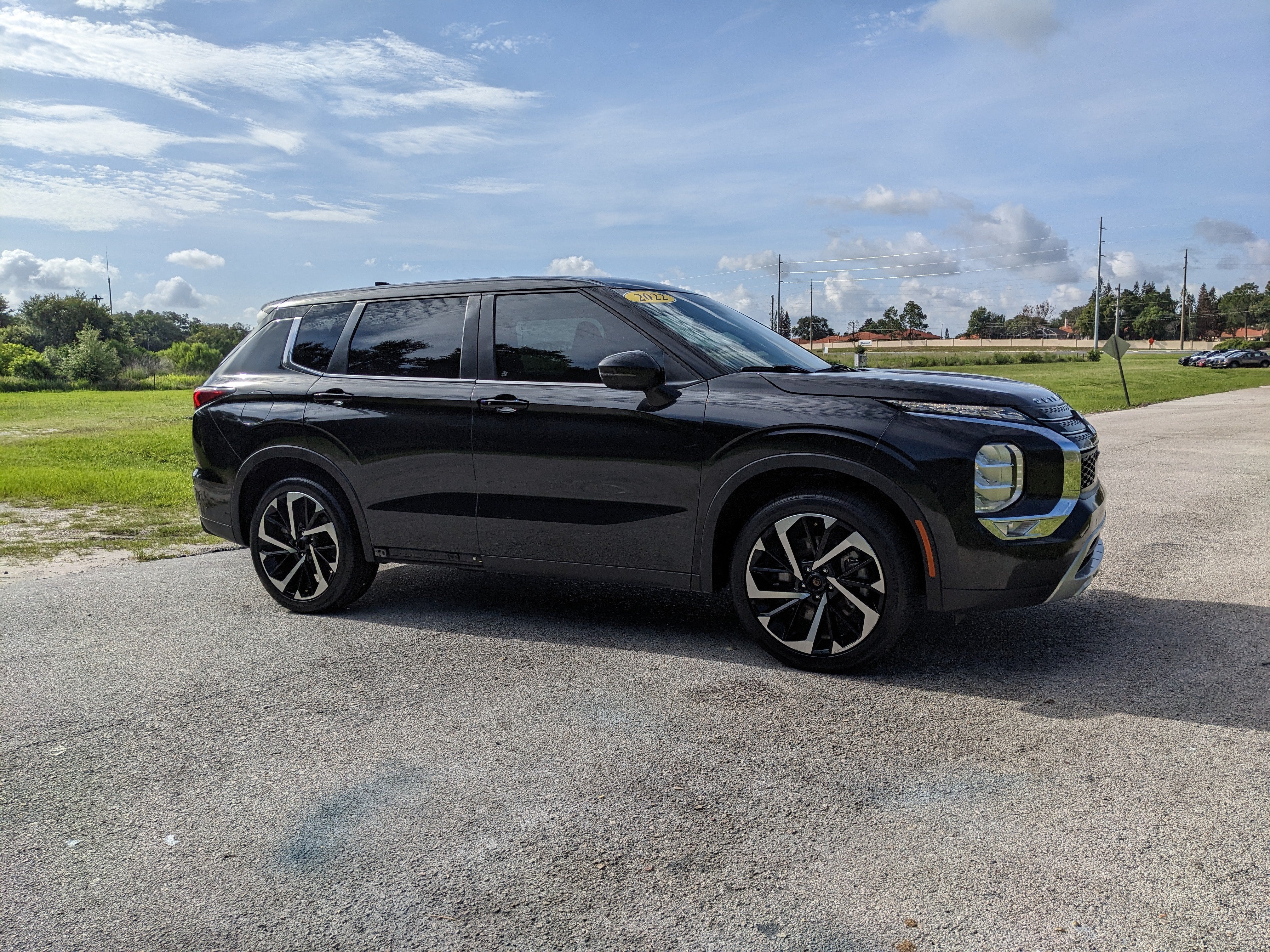 2022 Mitsubishi Outlander SE
