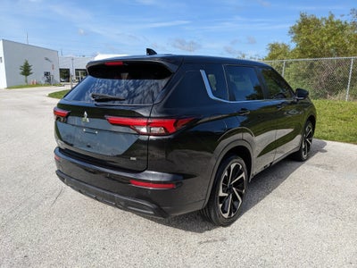 2022 Mitsubishi Outlander SE
