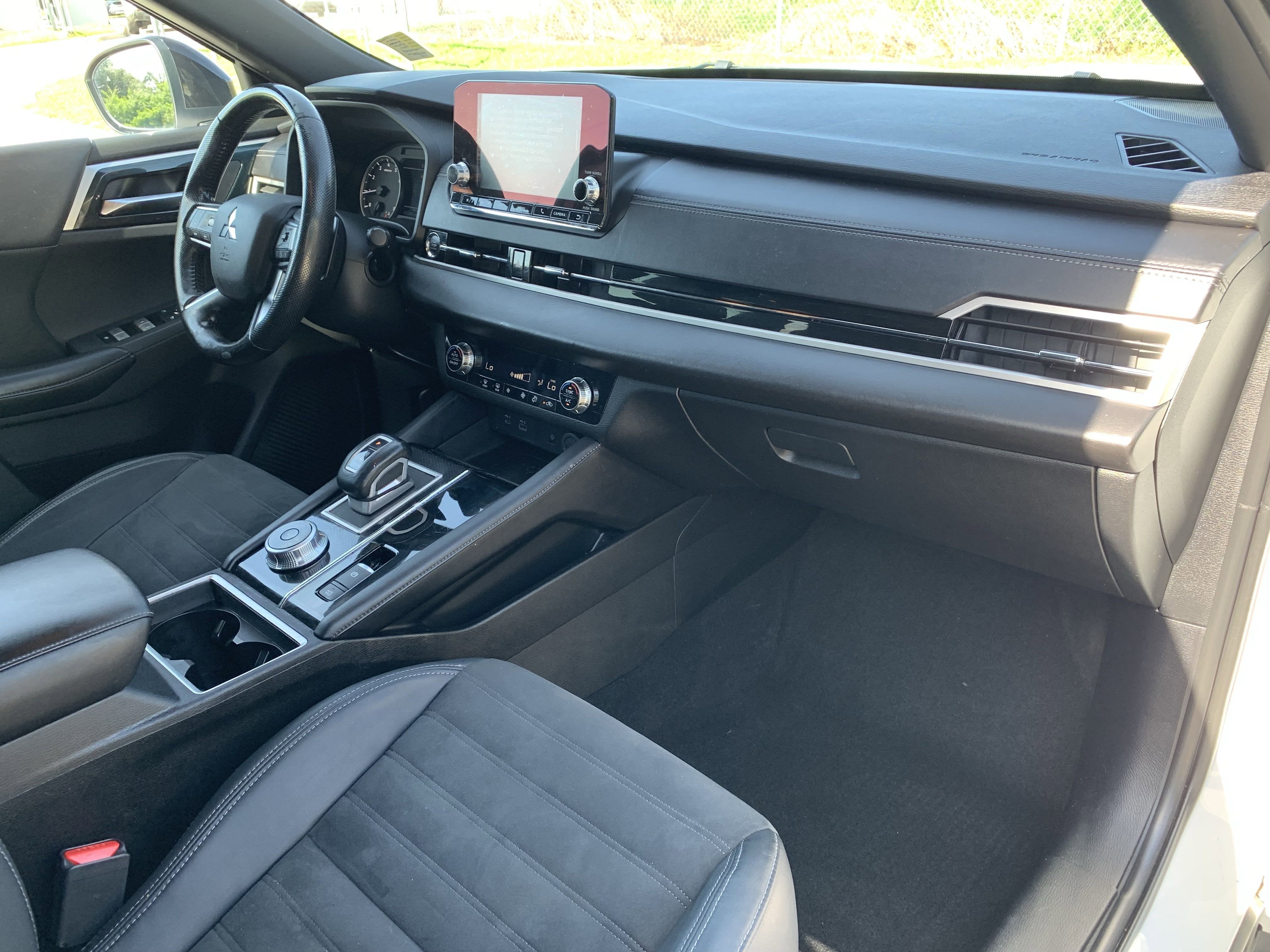 2022 Mitsubishi Outlander Black Edition