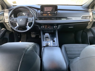 2022 Mitsubishi Outlander Black Edition