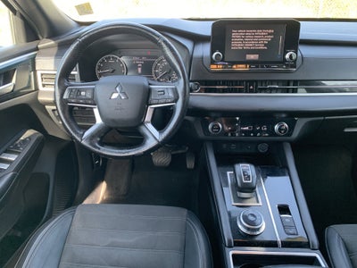 2022 Mitsubishi Outlander Black Edition