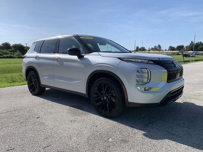 2022 Mitsubishi Outlander Black Edition