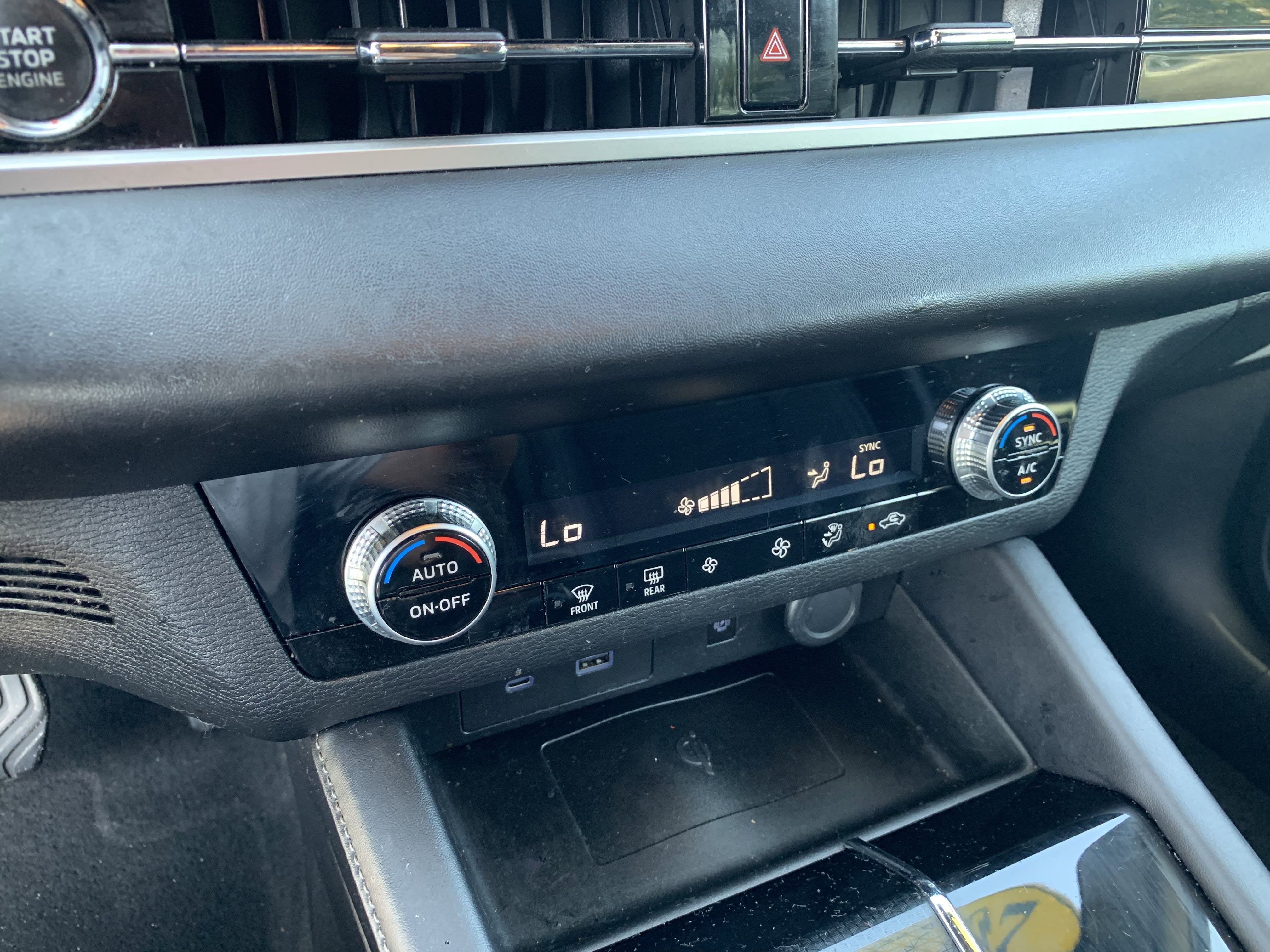 2022 Mitsubishi Outlander Black Edition