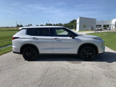 2022 Mitsubishi Outlander Black Edition