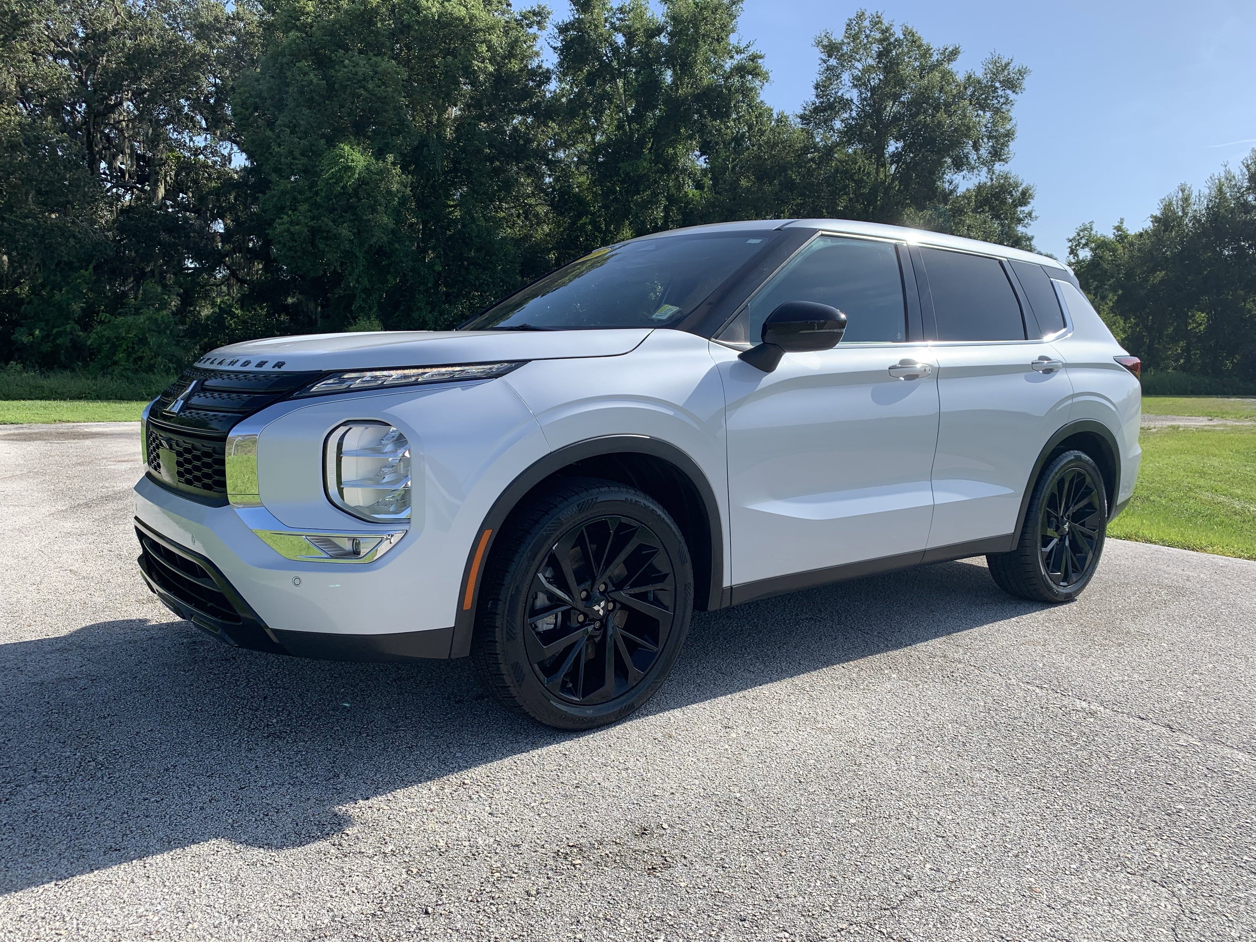 2022 Mitsubishi Outlander Black Edition