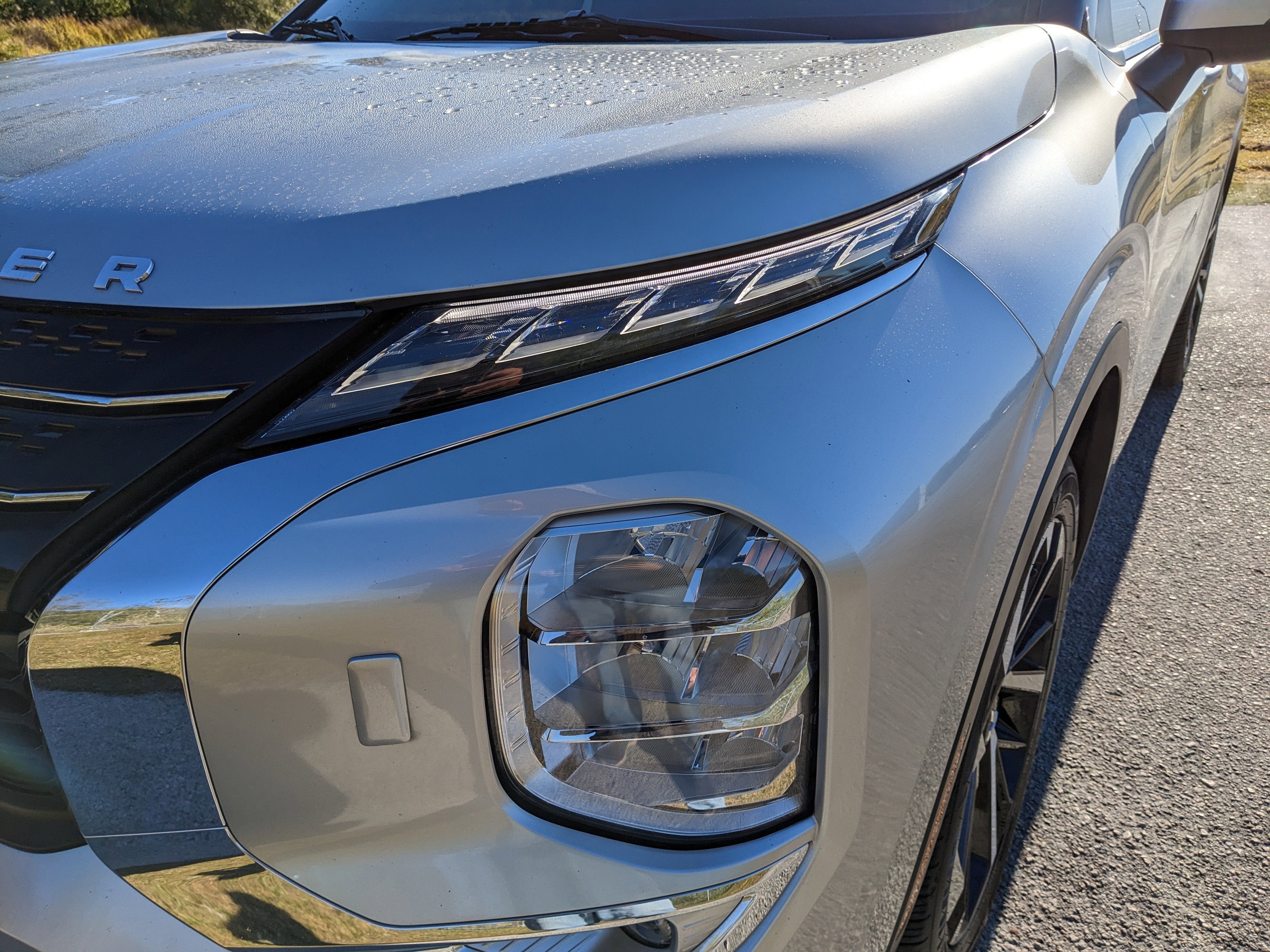 2023 Mitsubishi Outlander SE