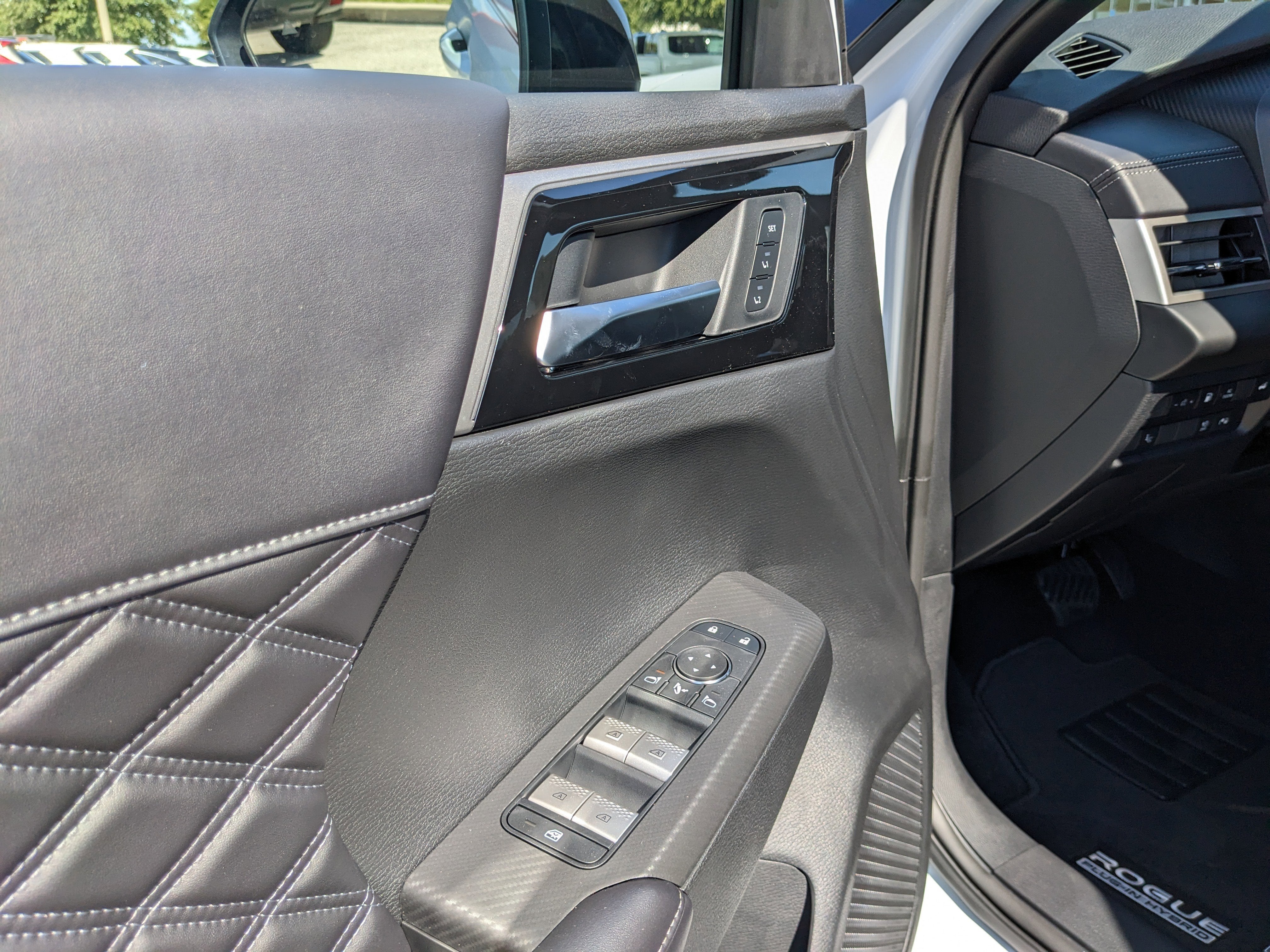 2026 Nissan Rogue Plug-In Hybrid Platinum
