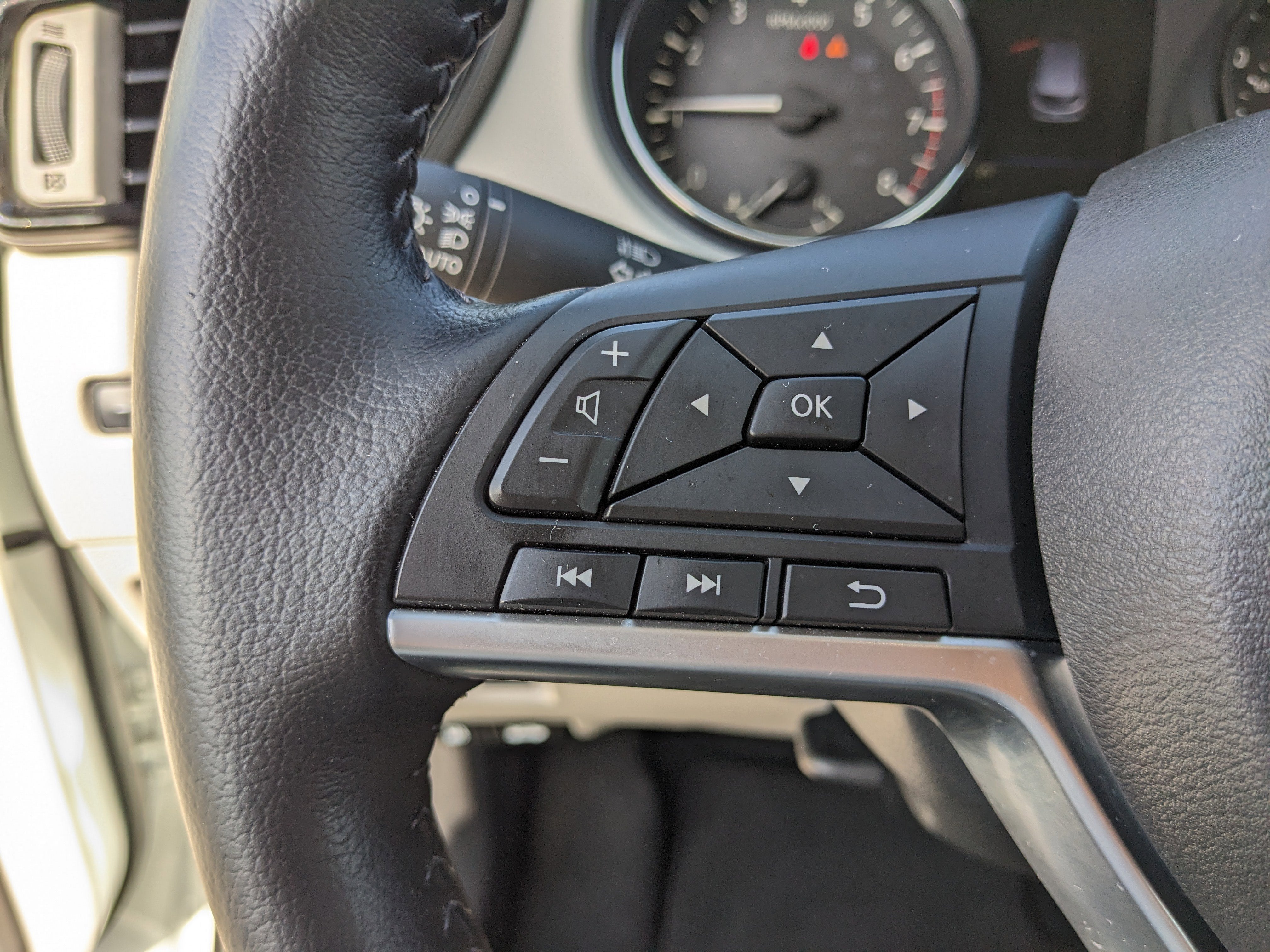 2020 Nissan Rogue Sport SL