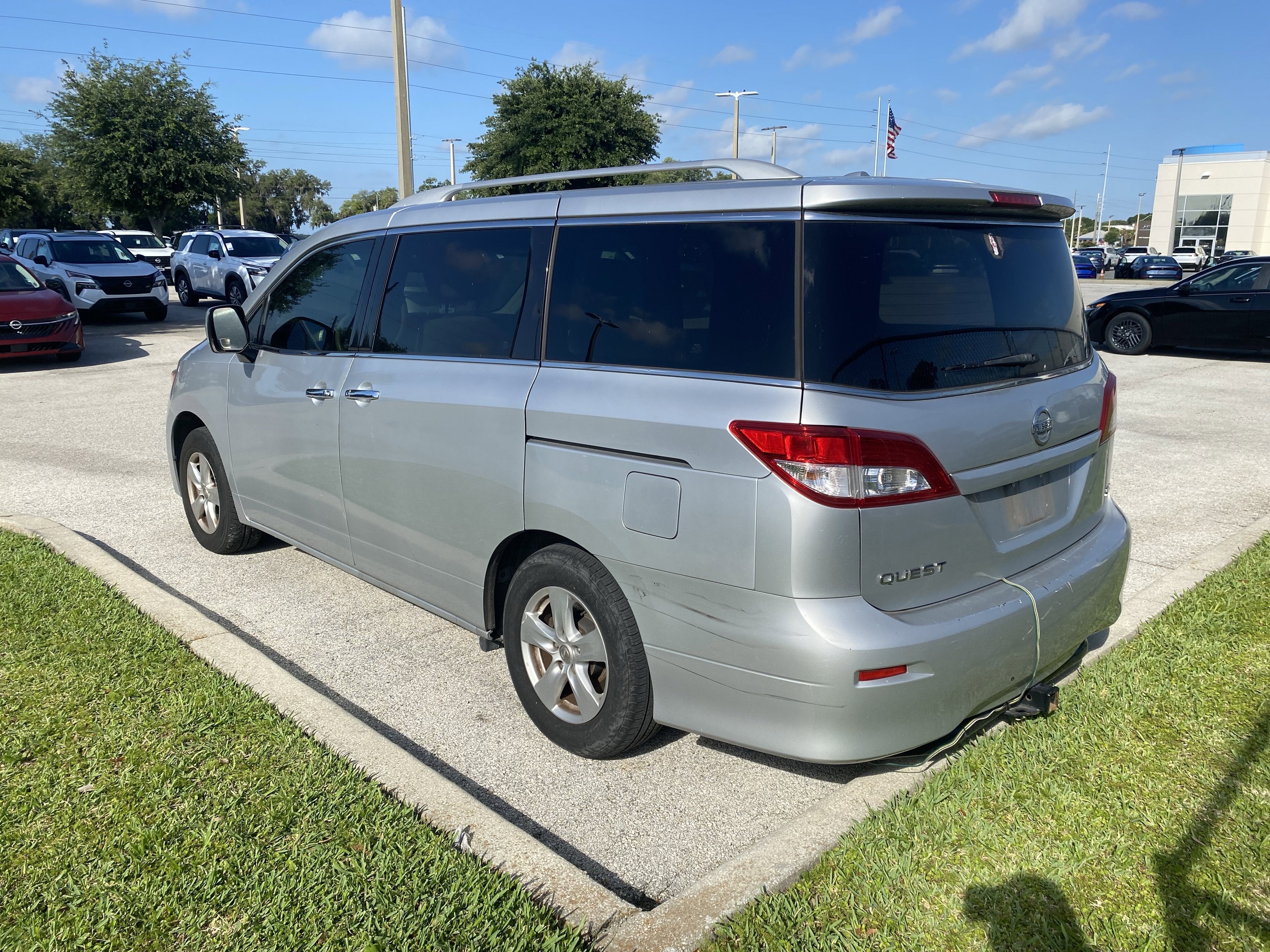 2017 Nissan Quest SV