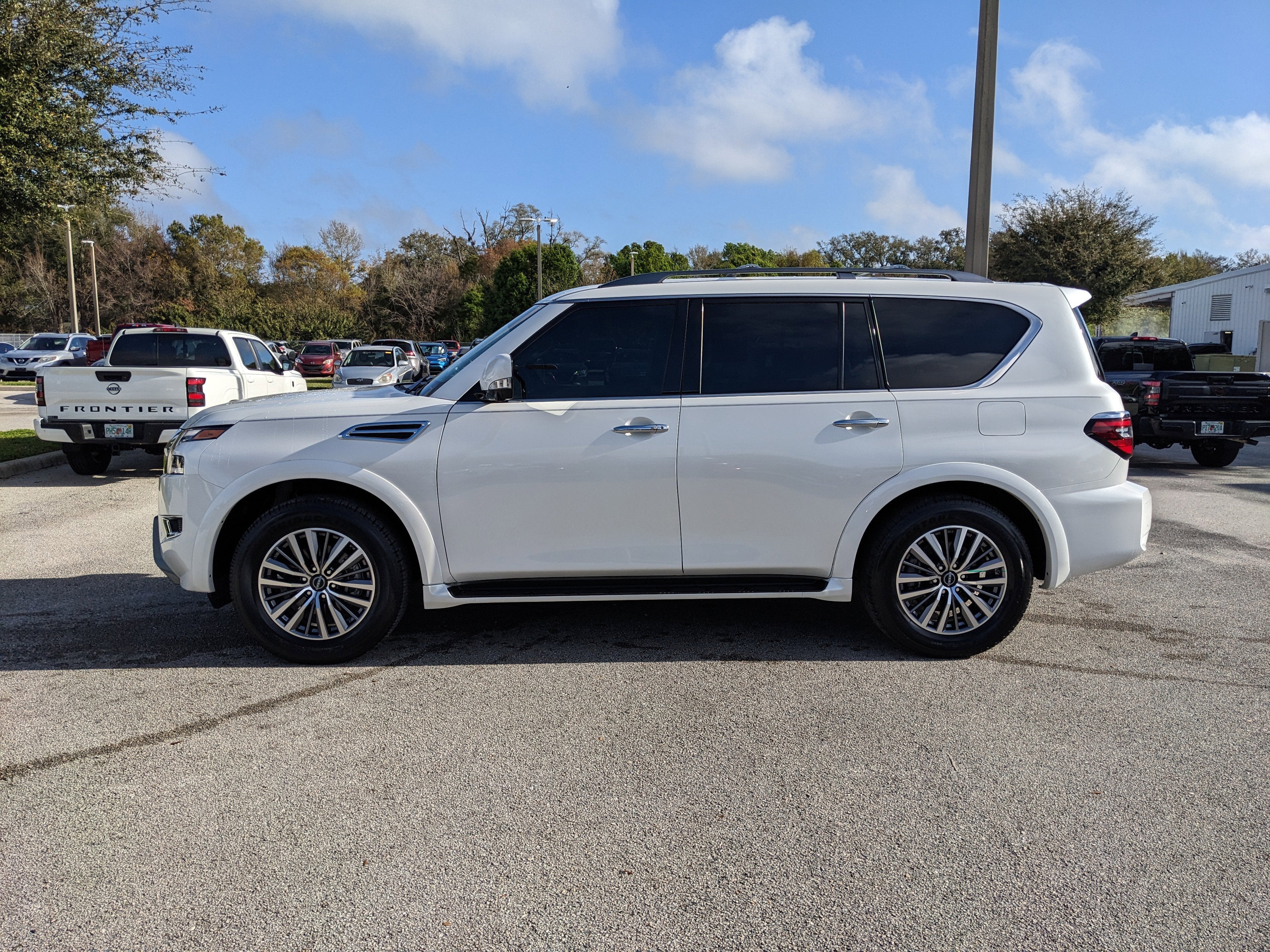 2023 Nissan Armada SL