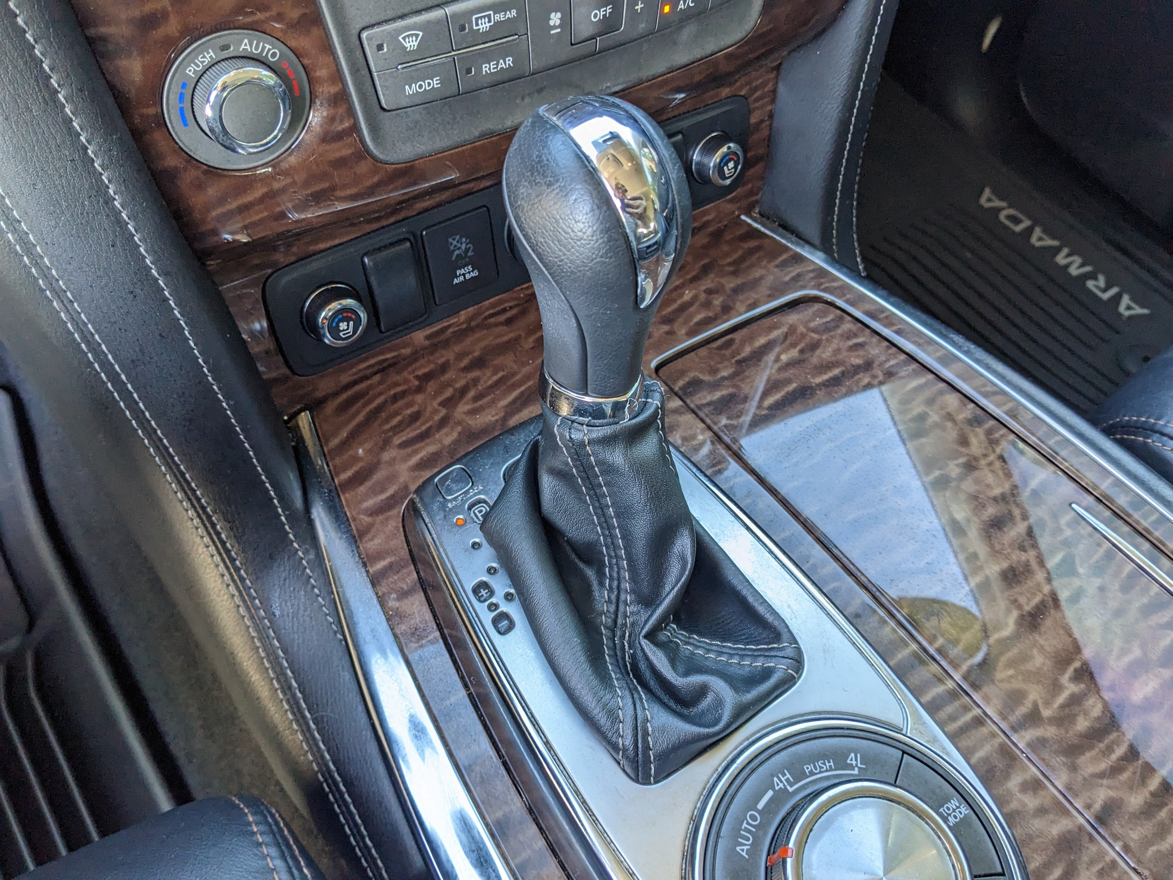 2019 Nissan Armada Platinum
