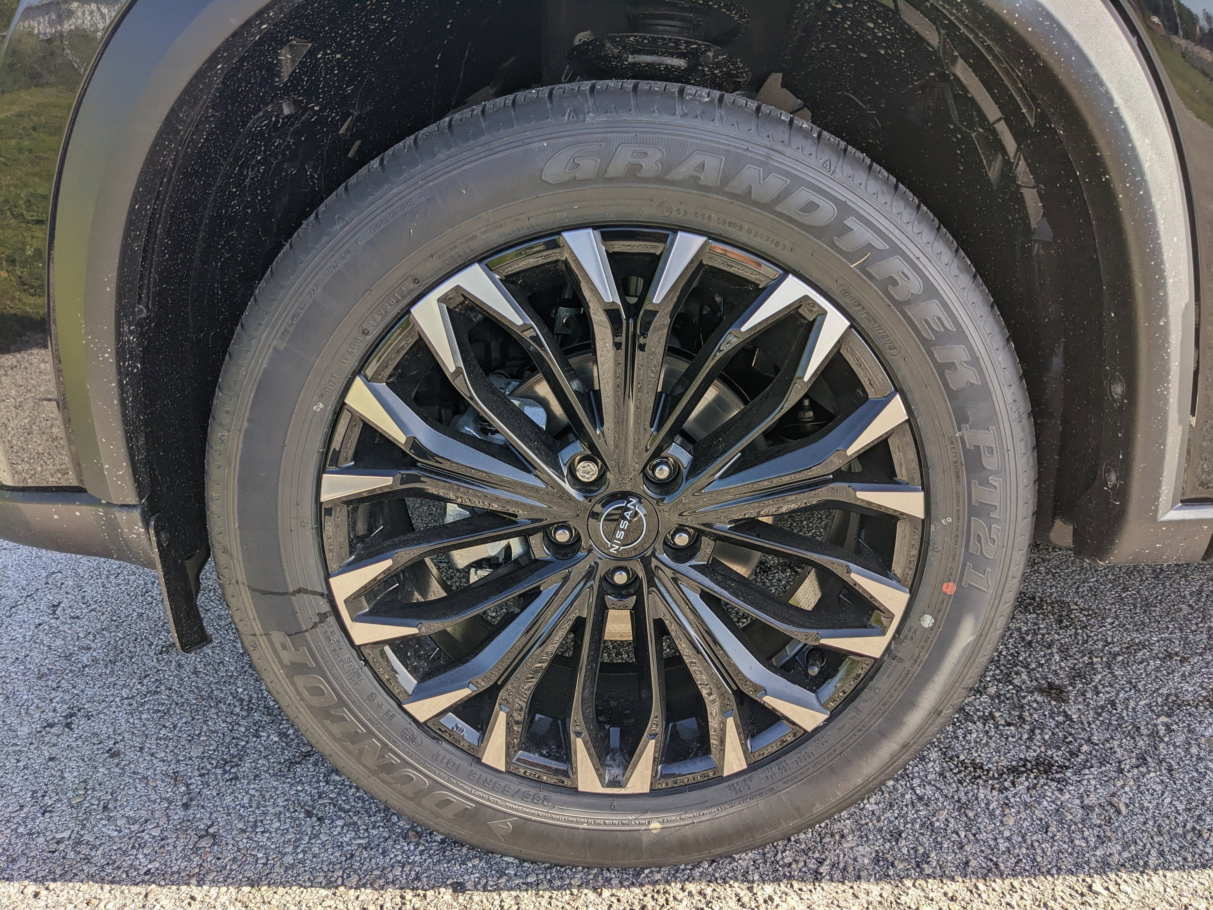 2026 Nissan Rogue Dark Armor