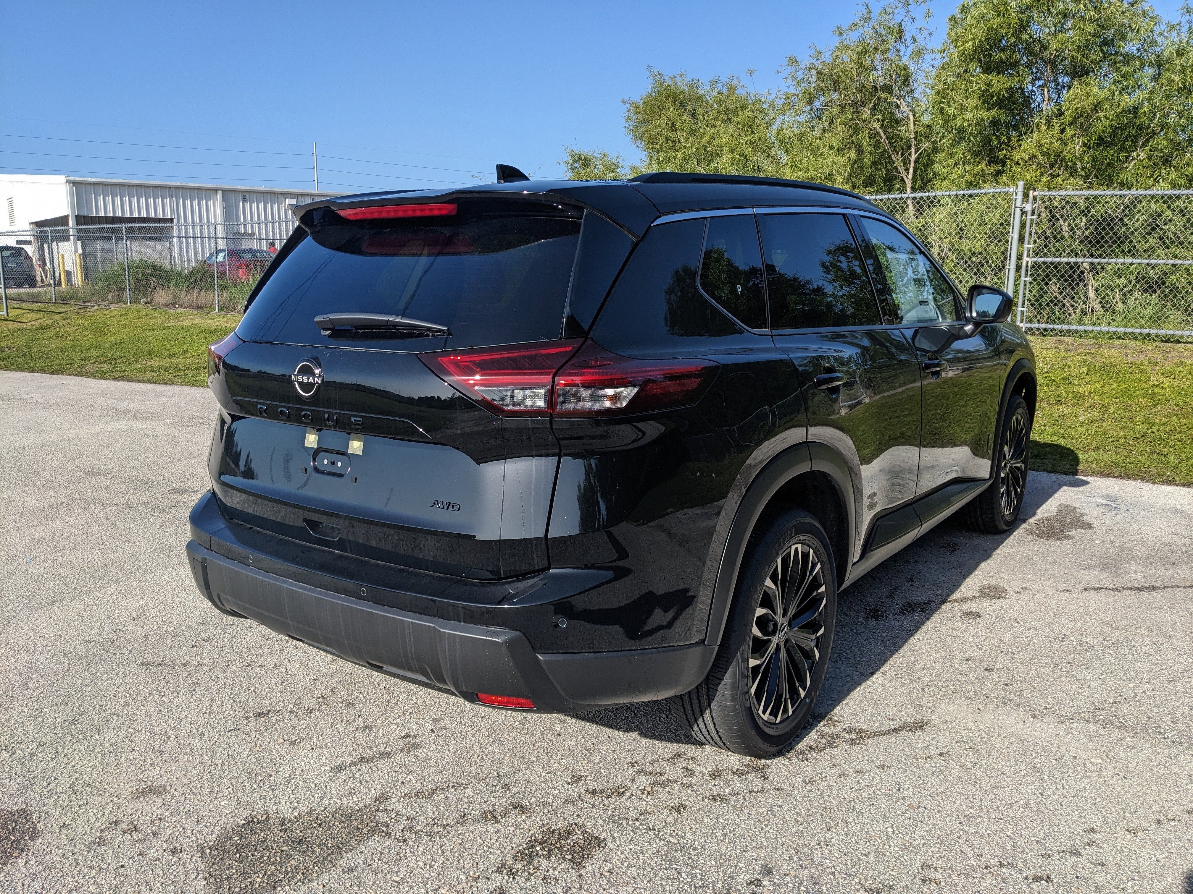2026 Nissan Rogue Dark Armor