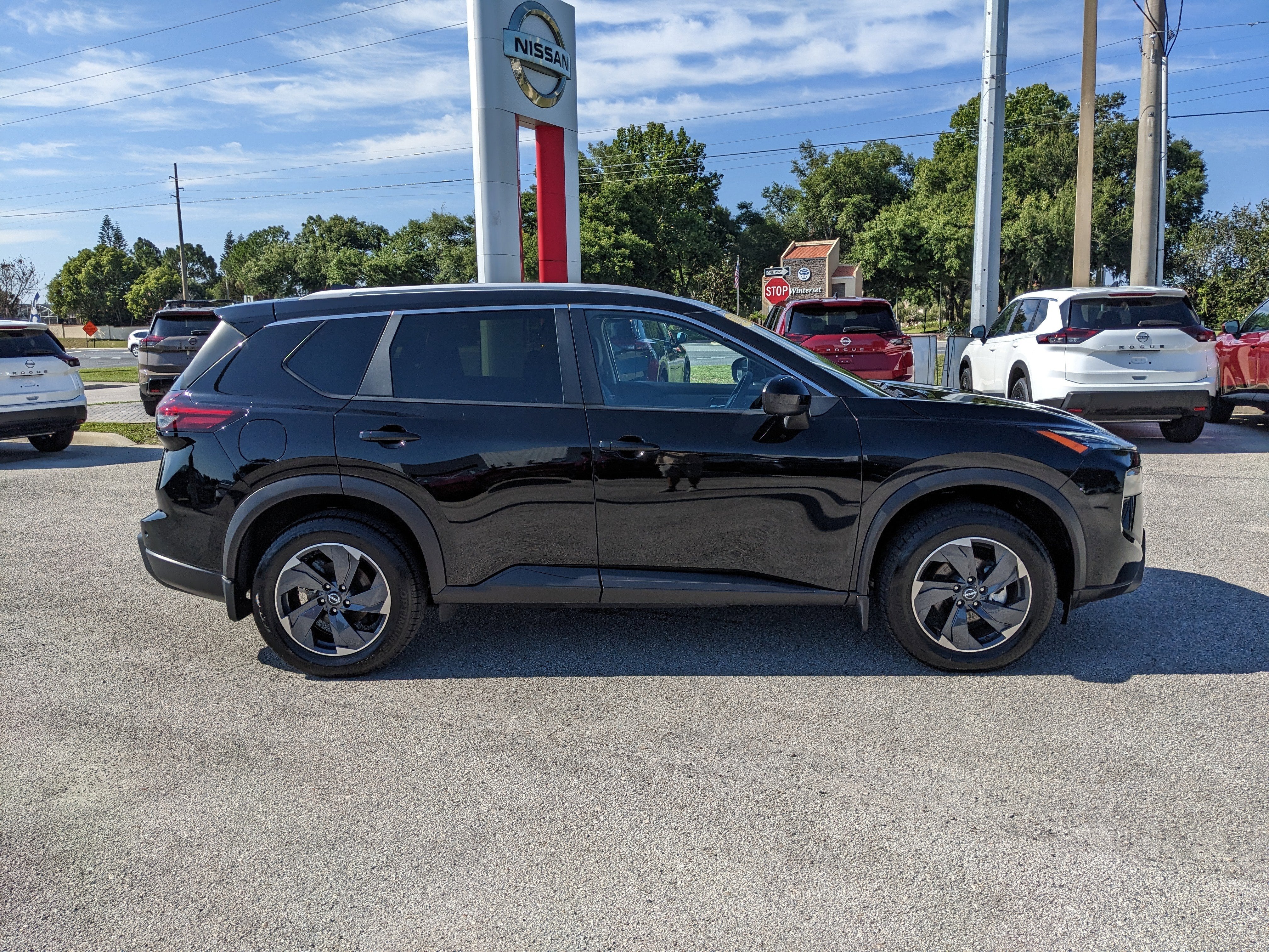 2024 Nissan Rogue SV