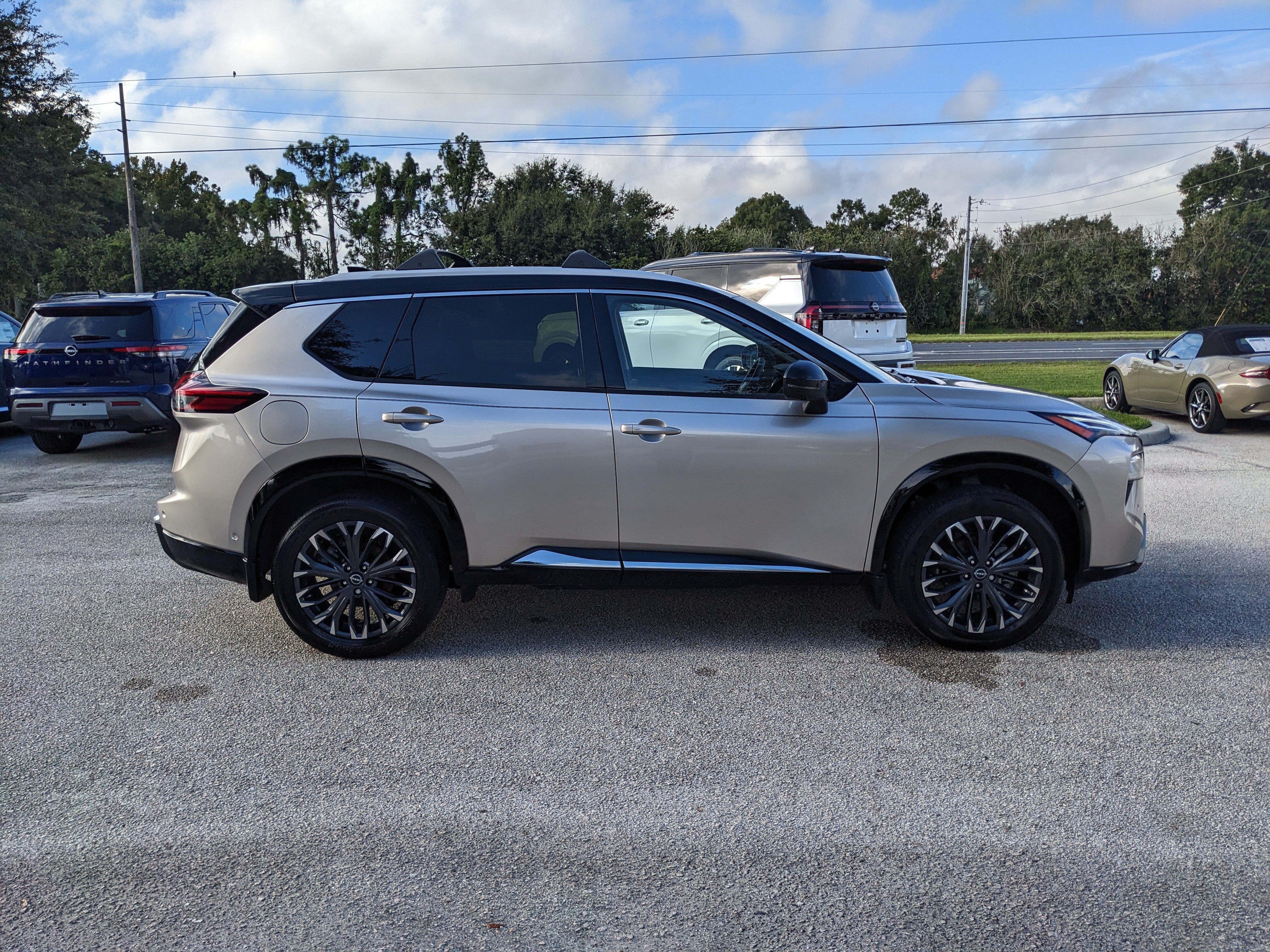 2025 Nissan Rogue Platinum