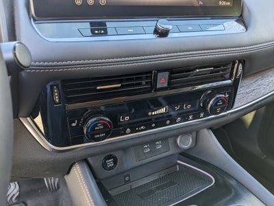 2025 Nissan Rogue Platinum