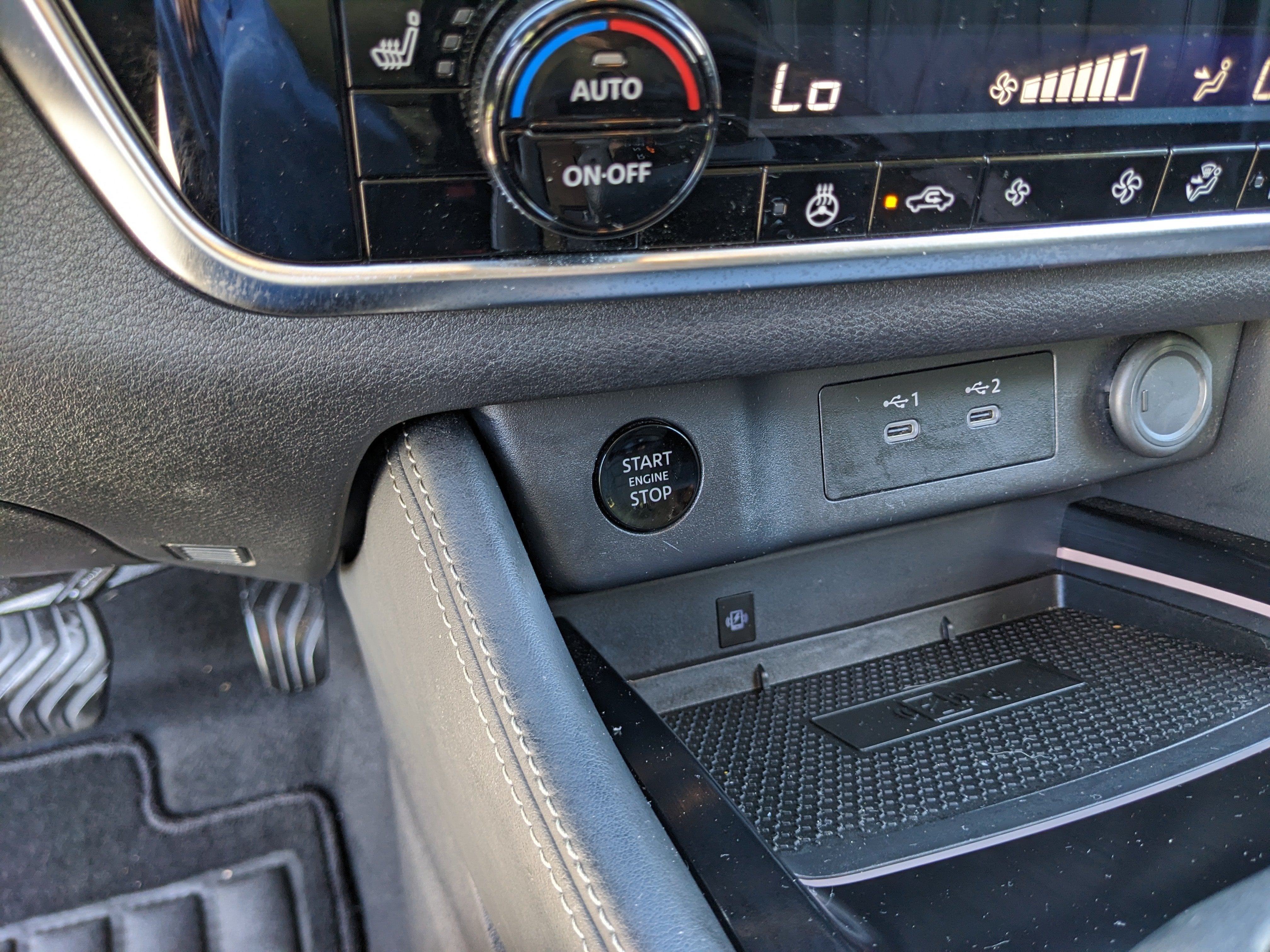 2025 Nissan Rogue Platinum