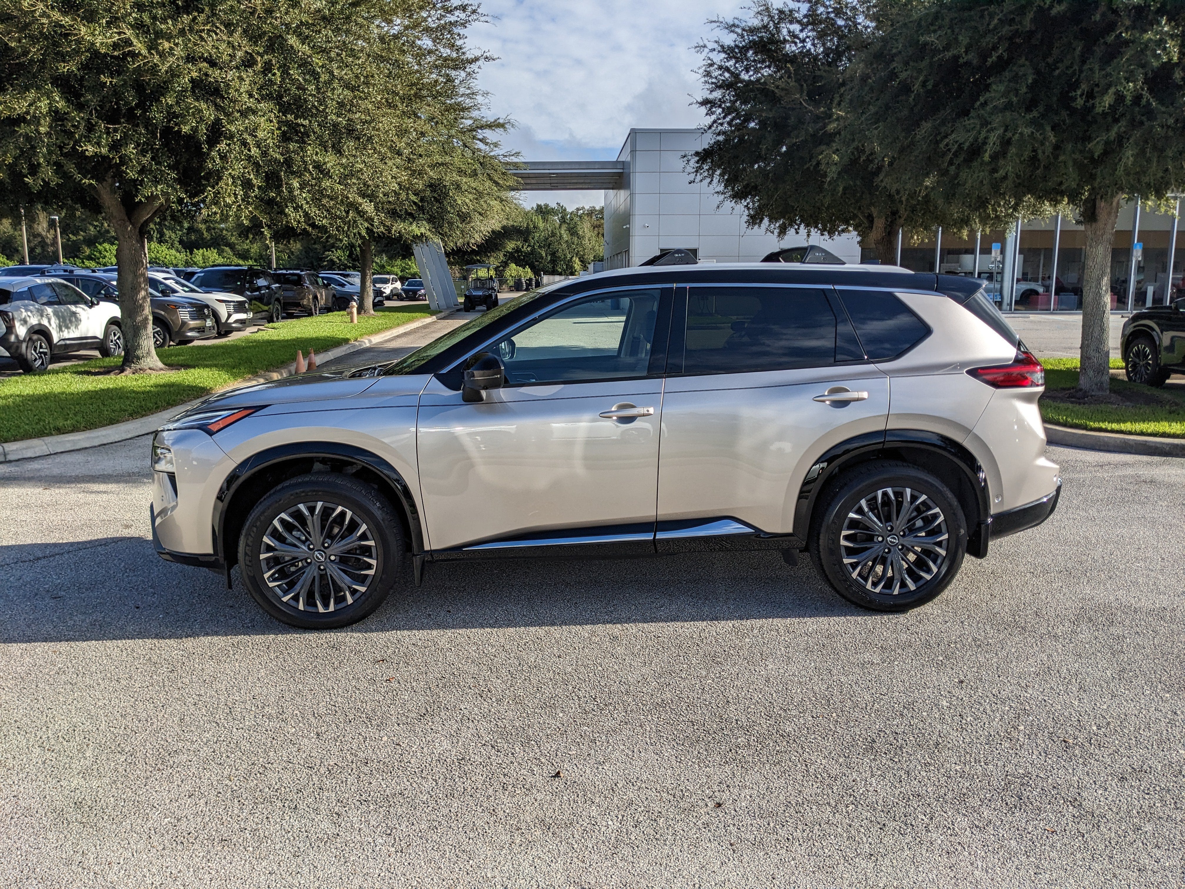 2025 Nissan Rogue Platinum
