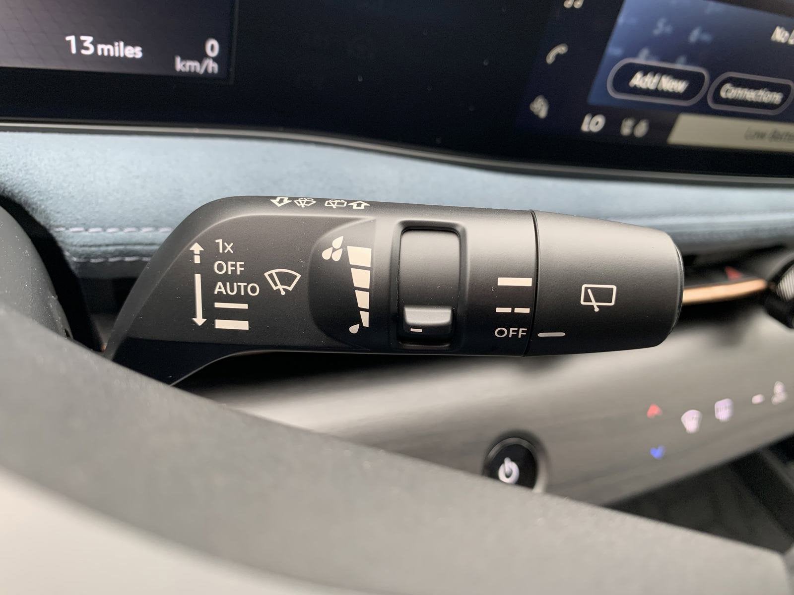 2025 Nissan ARIYA PLATINUM+