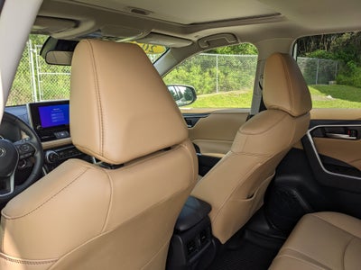 2023 Toyota RAV4 Hybrid XLE Premium