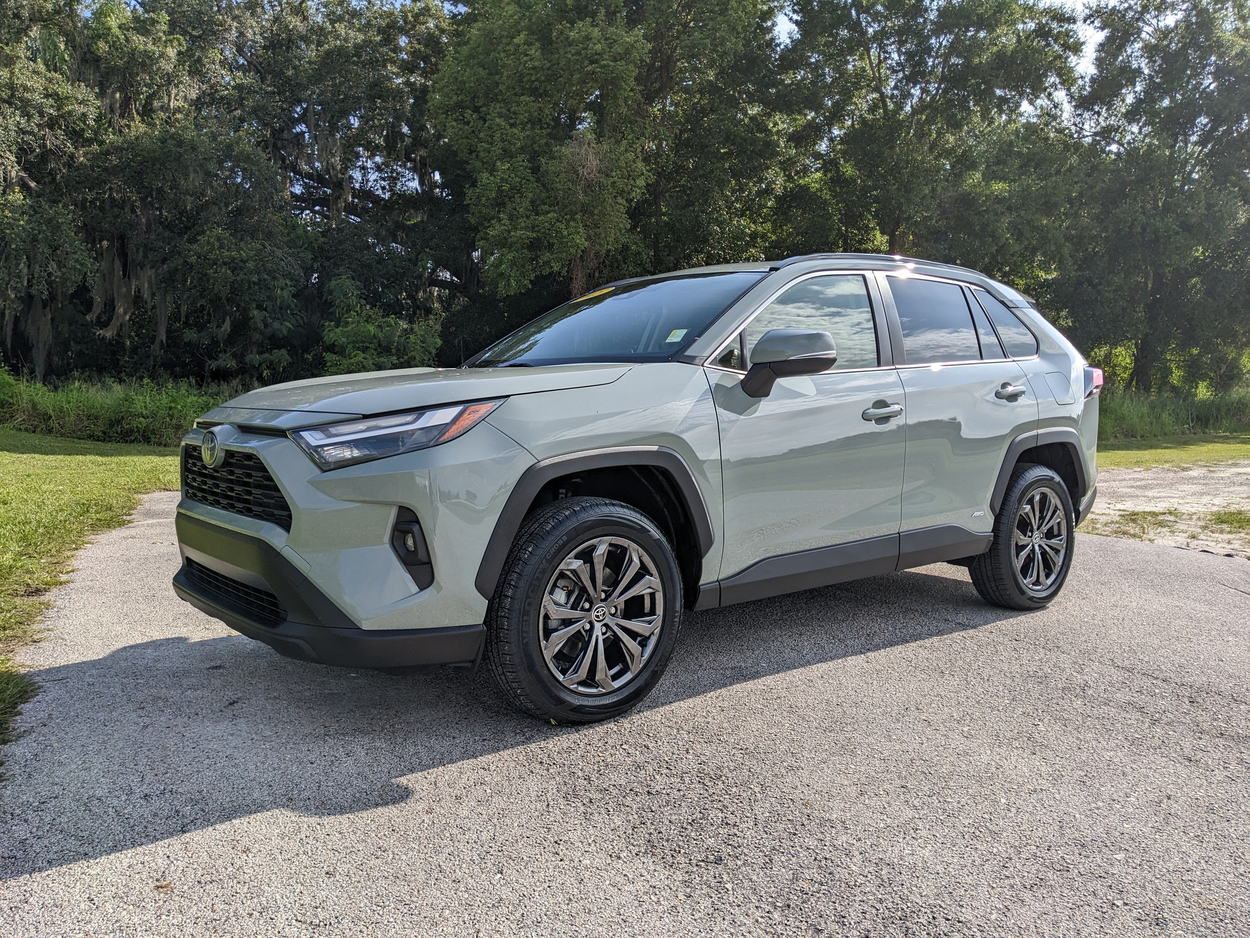 2023 Toyota RAV4 Hybrid XLE Premium