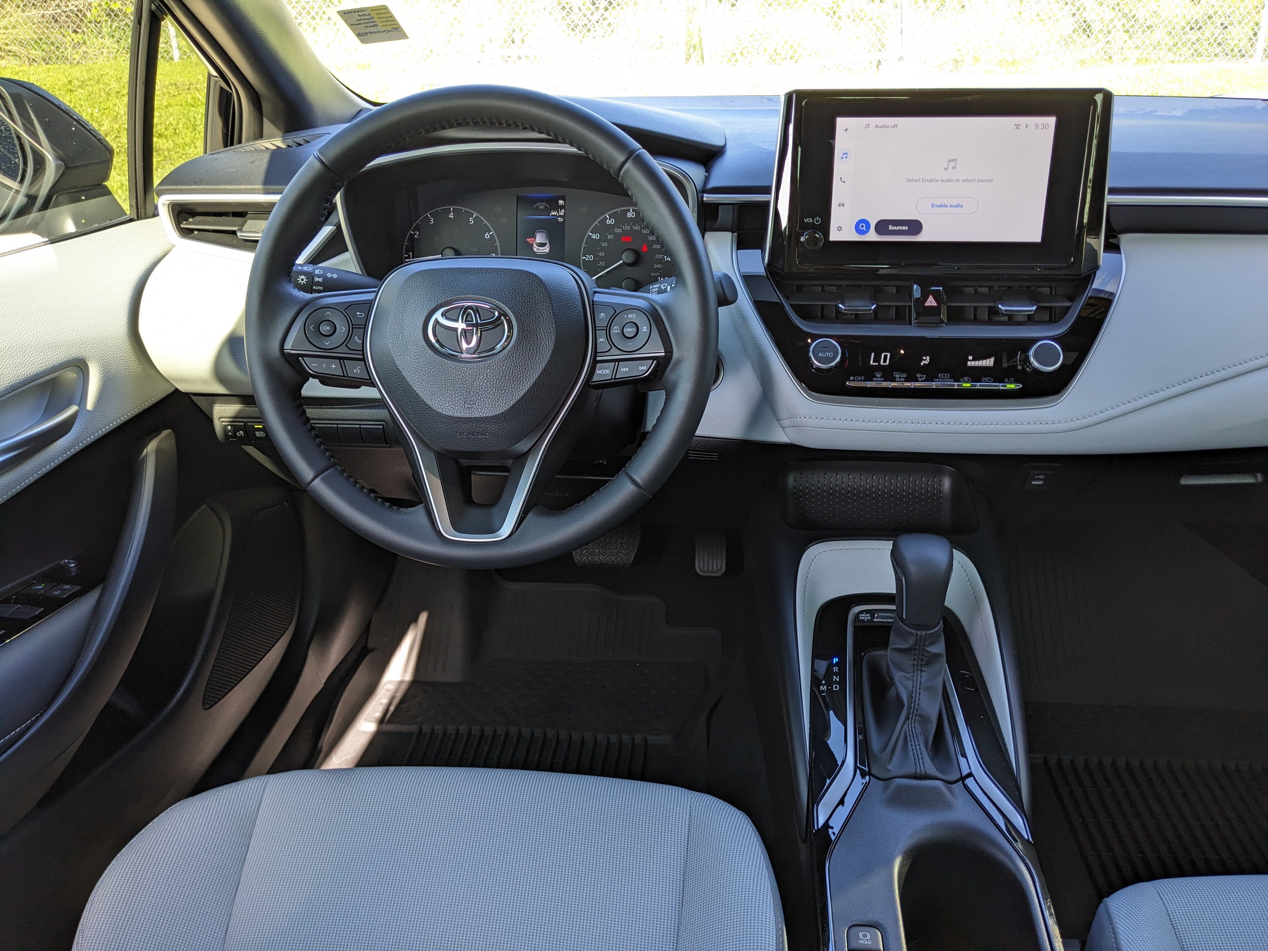 2025 Toyota Corolla Hatchback SE
