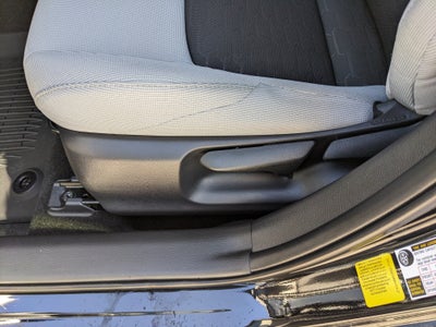 2025 Toyota Corolla Hatchback SE