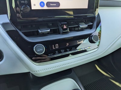 2025 Toyota Corolla Hatchback SE