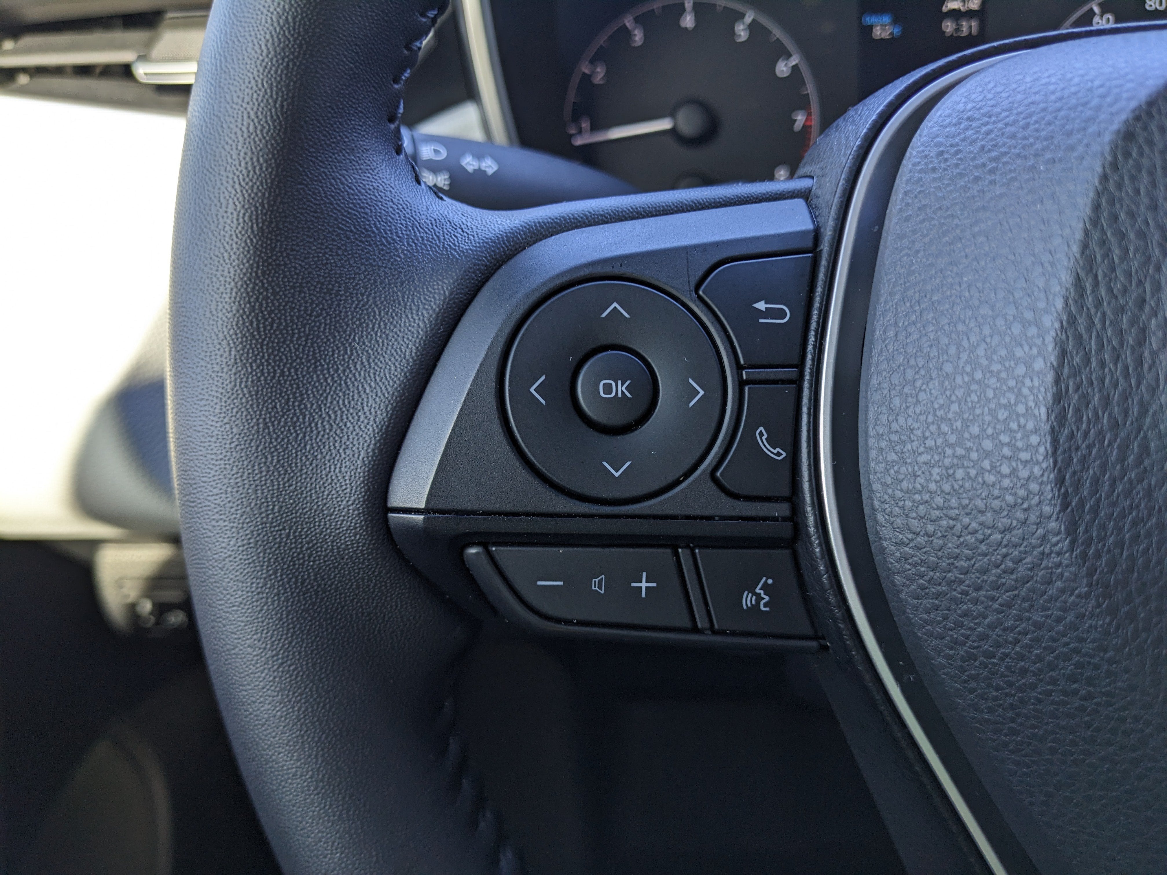 2025 Toyota Corolla Hatchback SE
