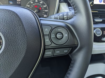 2025 Toyota Corolla Hatchback SE