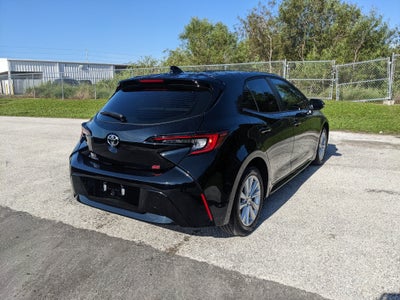 2025 Toyota Corolla Hatchback SE