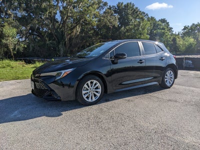 2025 Toyota Corolla Hatchback SE
