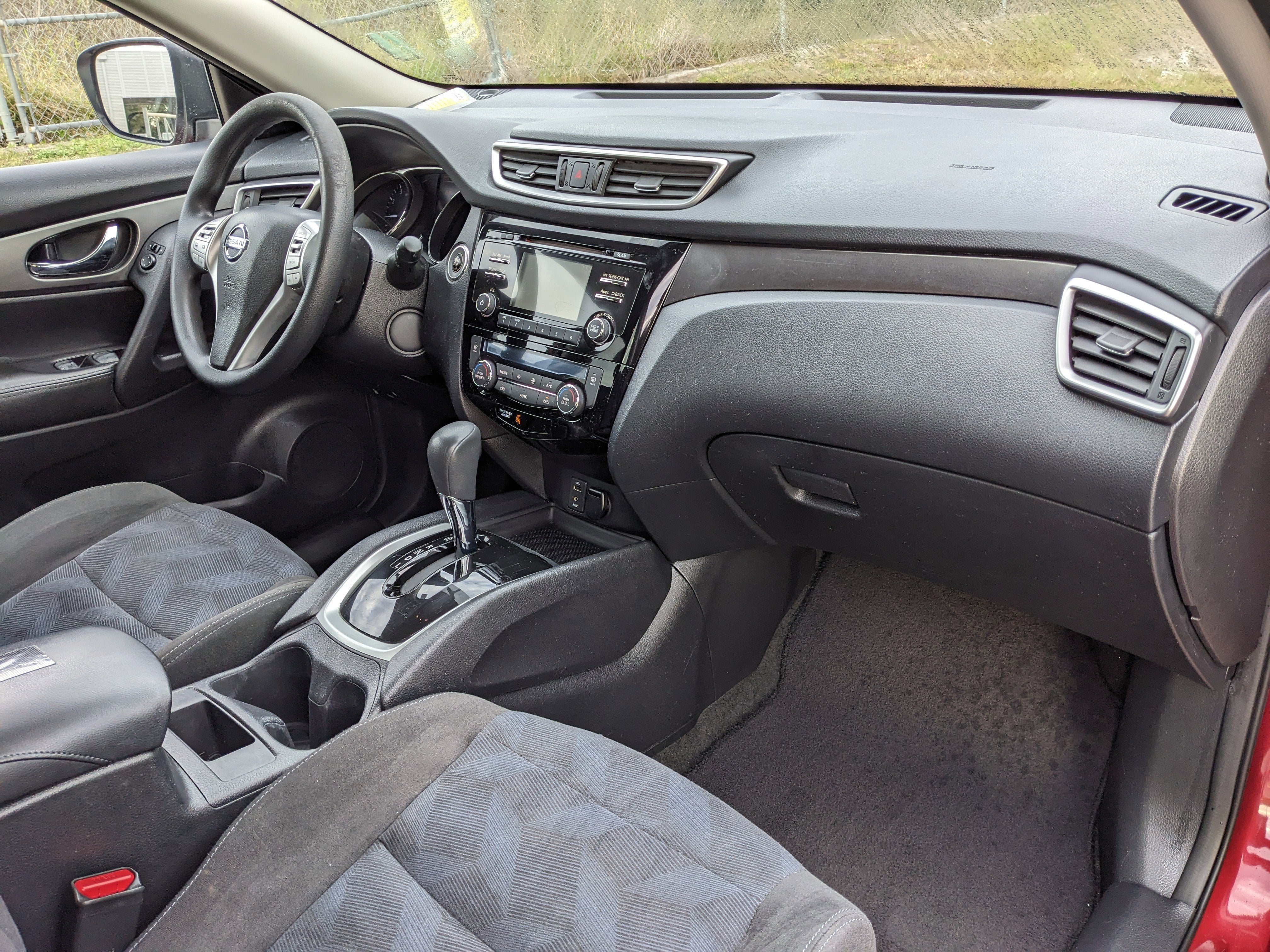 2015 Nissan Rogue SV