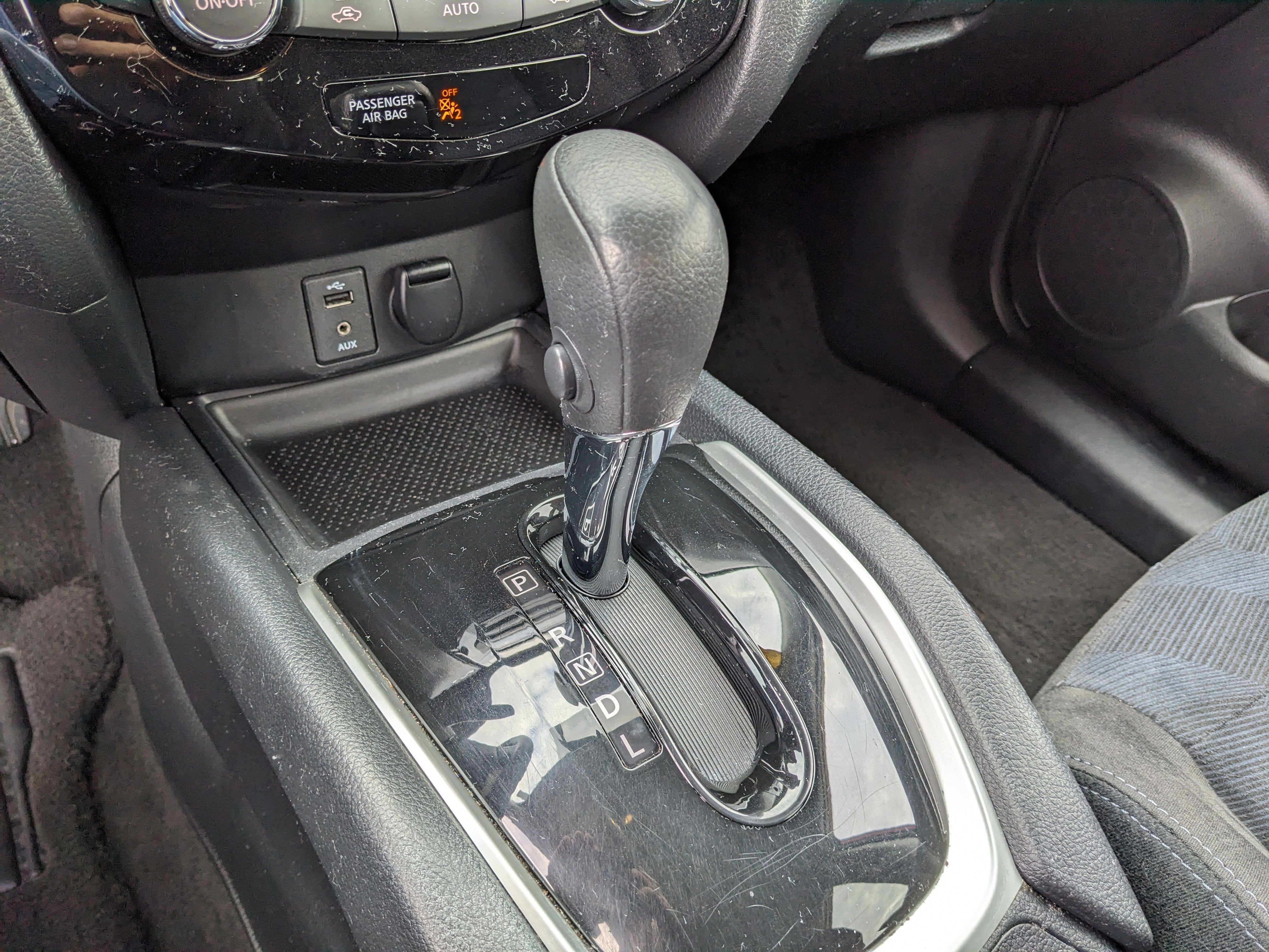 2015 Nissan Rogue SV